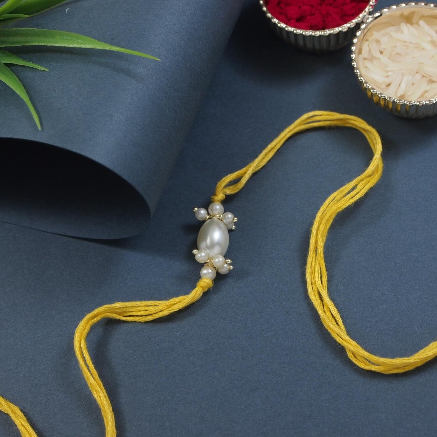 I Jewels Mens White Pearl Bhaiya Bhabhi Lumba Rakhi Set With Roli Chawal & Rakshabandhan Greeting Card (R158-Co) (White)