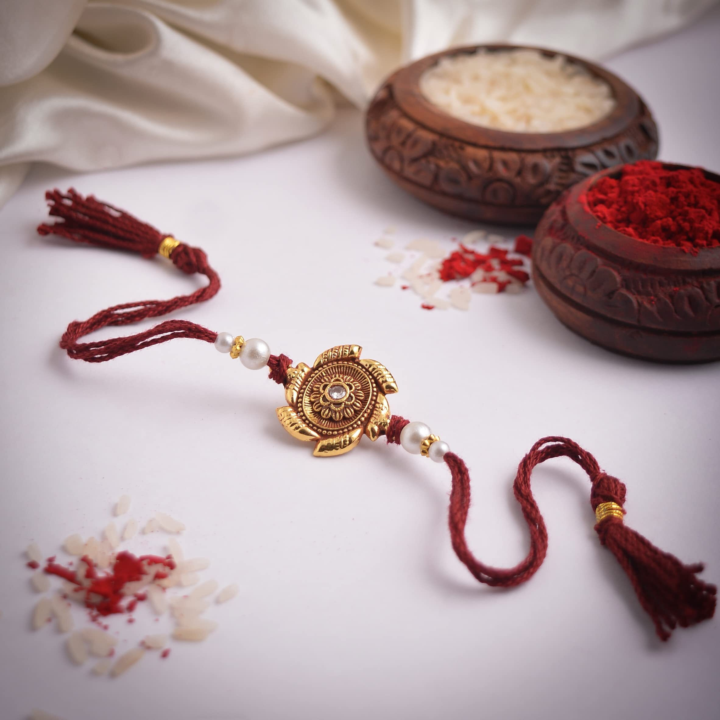 Vama Fashions Golden Unique Dori Rakhi Raksha Bandhan Rakhee Hand Band For Men Lovely Brother Bhaiya