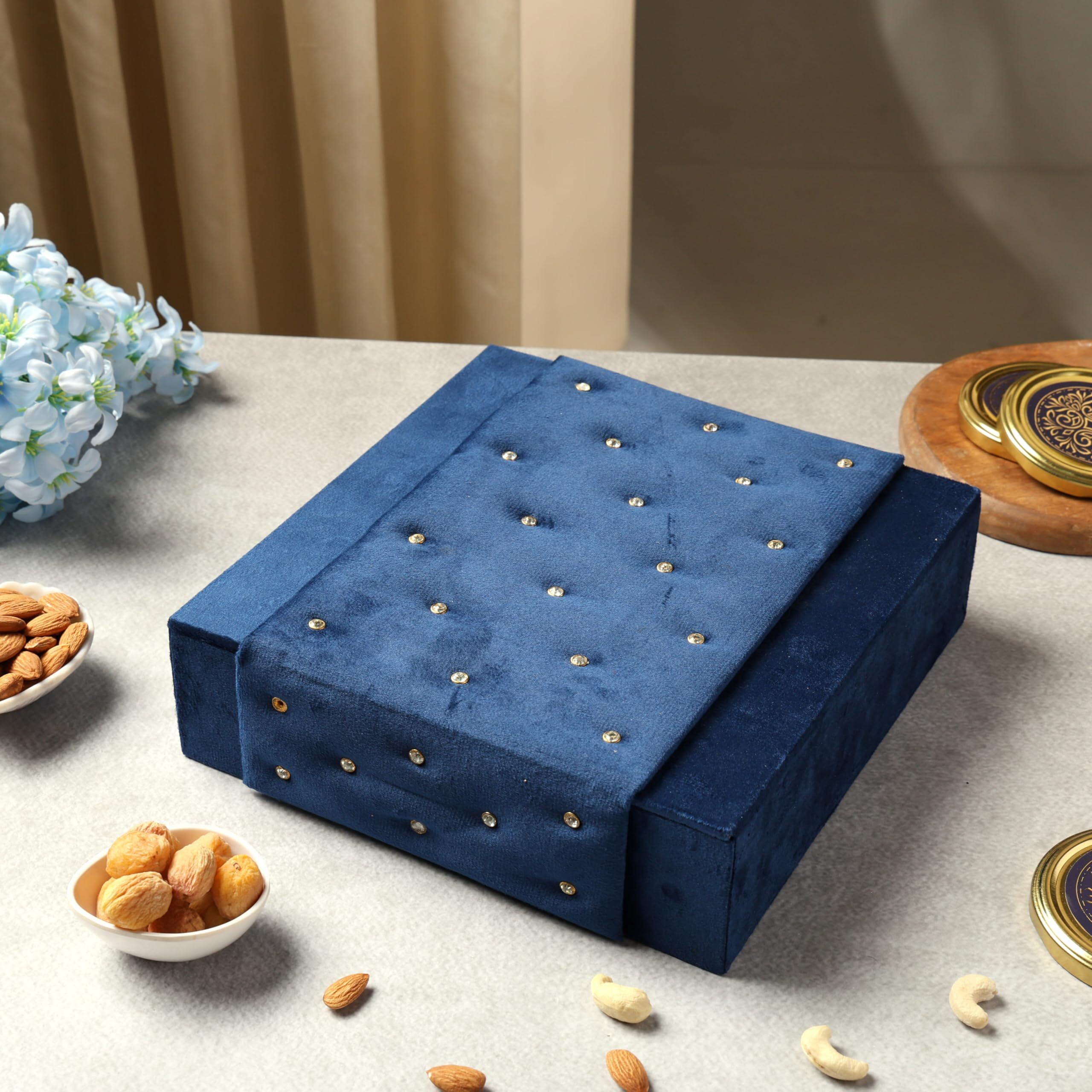 Riwaz Premium Assorted Nuts Hamper |Blue Suede With White Gems Elegant Designer Box With Almonds, Cashews, Raisins And Khumani - Dry Fruits Gift Box | Ideal For Diwali, Rakhi, Eid, Corporate Gifting Father's Day (Dry Fruits 200G Per Containes )