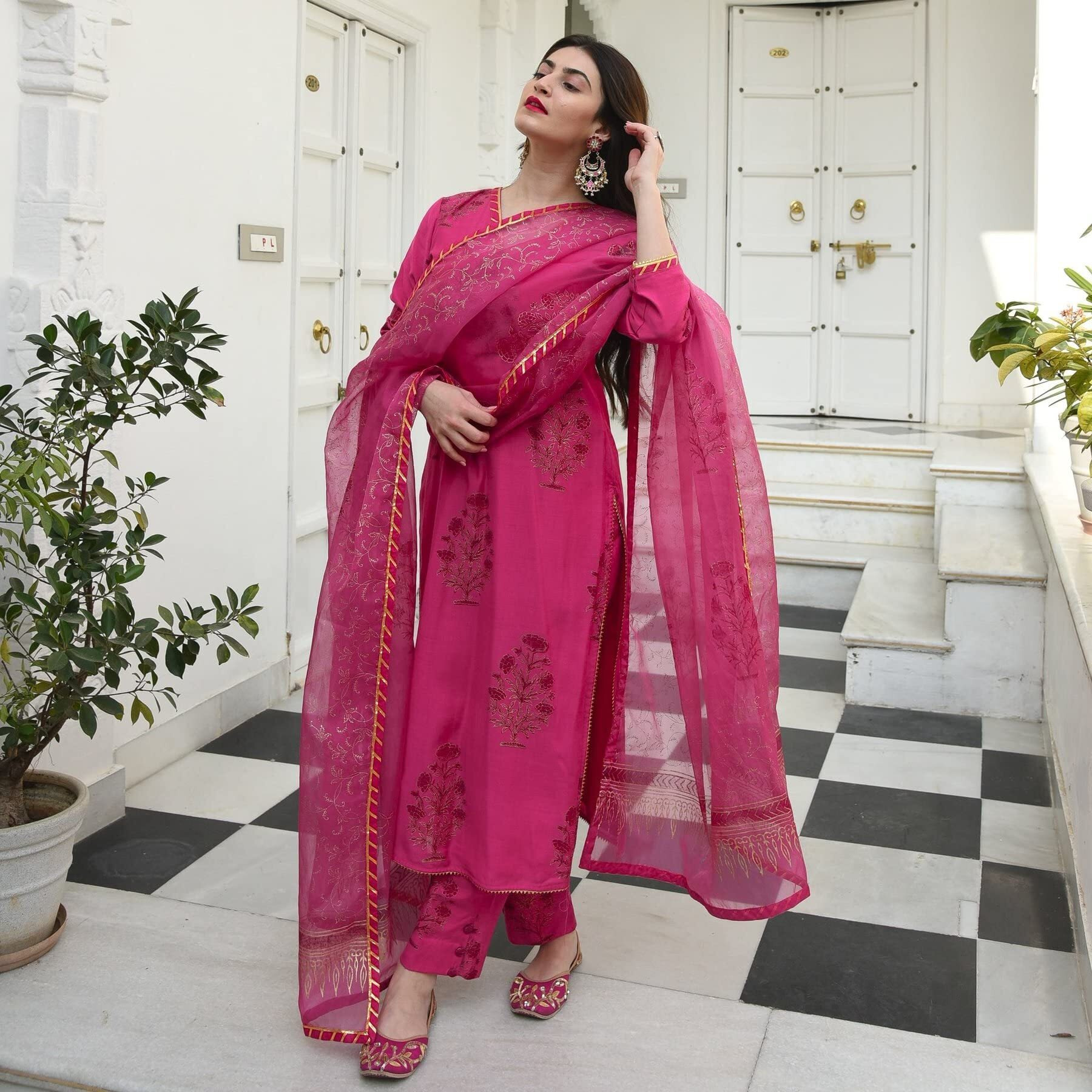 Gosriki Women's Cotton Blend Straight Kurta With Pant & Dupatta (Garden Pink_Xl-Go_Pink_X-Large)