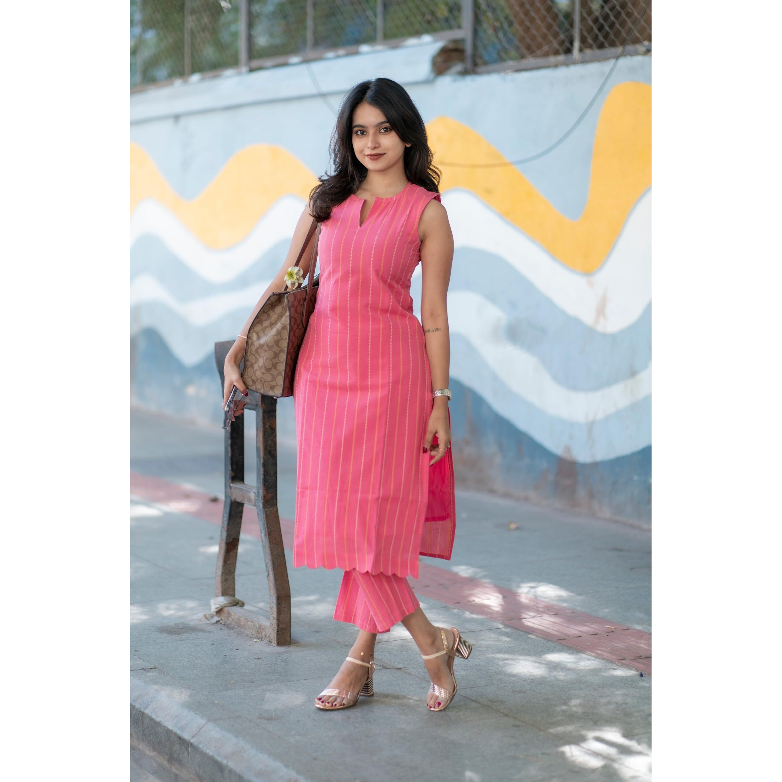 Gosriki Women's Rayon Viscose Straight Printed Kurta With Pant (Manada Pink-Gs_L_Pink_Large)
