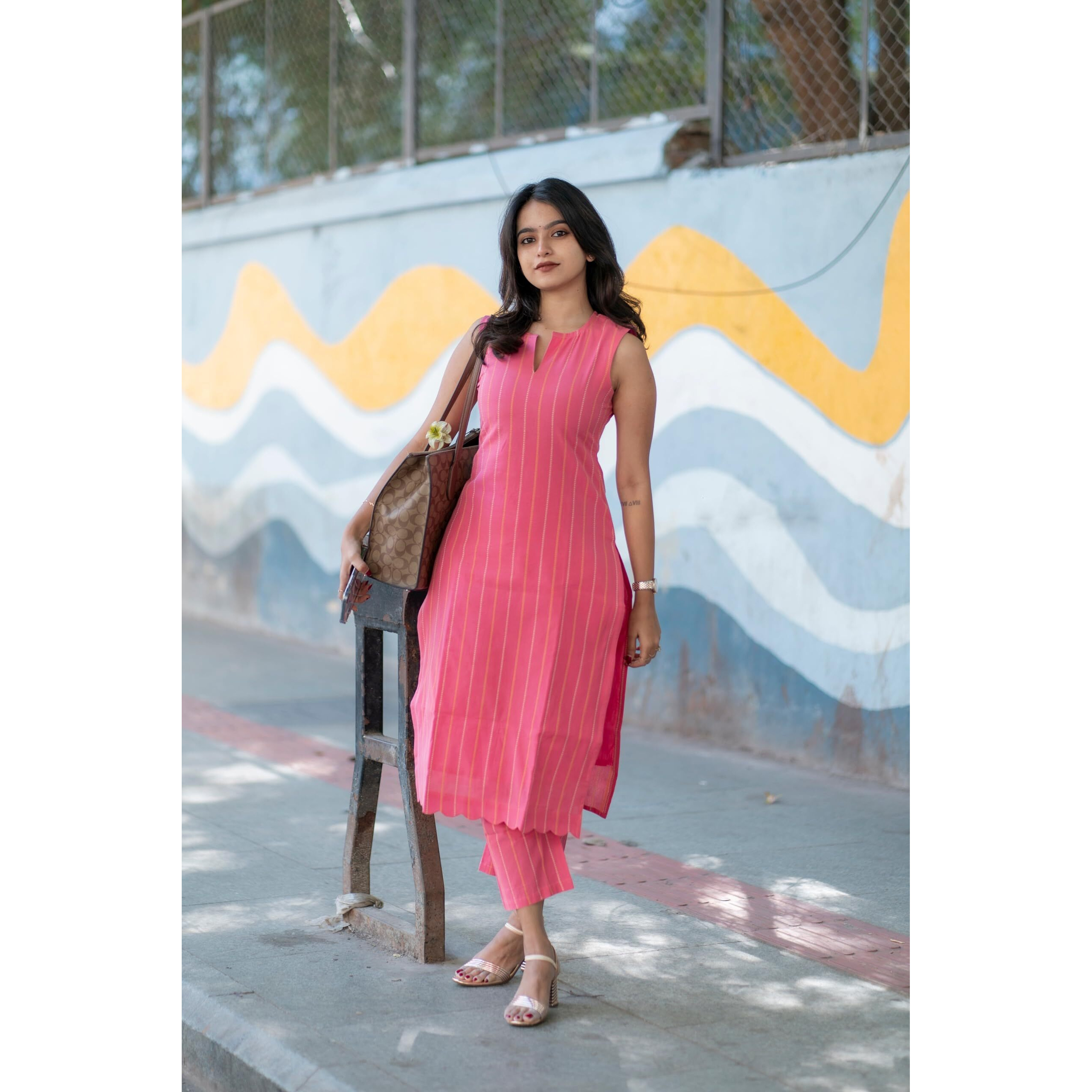Gosriki Women's Rayon Viscose Straight Printed Kurta With Pant (Manada Pink-Gs_L_Pink_Large)