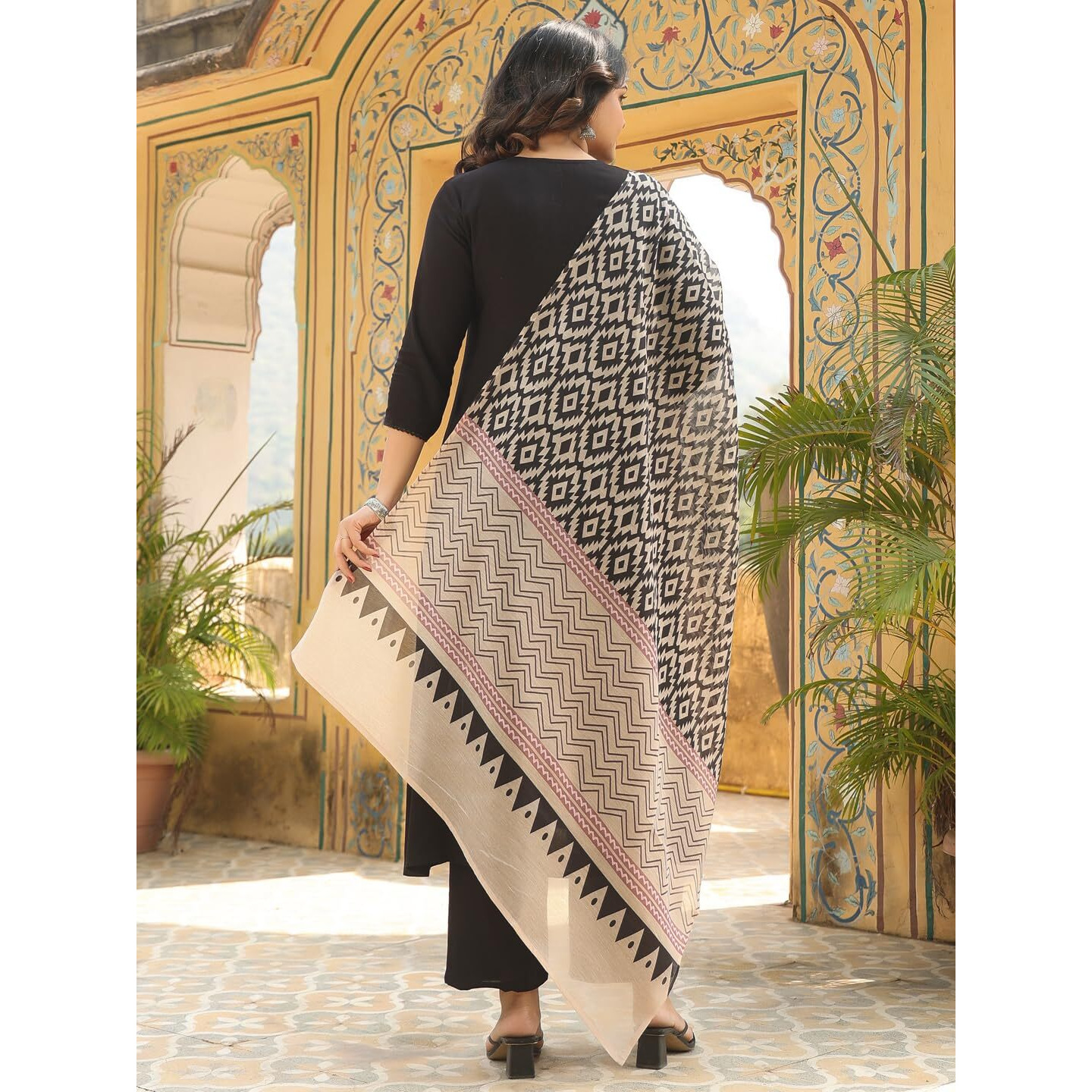 Gosriki Women's Rayon Blend Straight Solid Kurta With Pant & Dupatta (Jamana Black-Vks01-Gs_Xl_Black_X-Large)