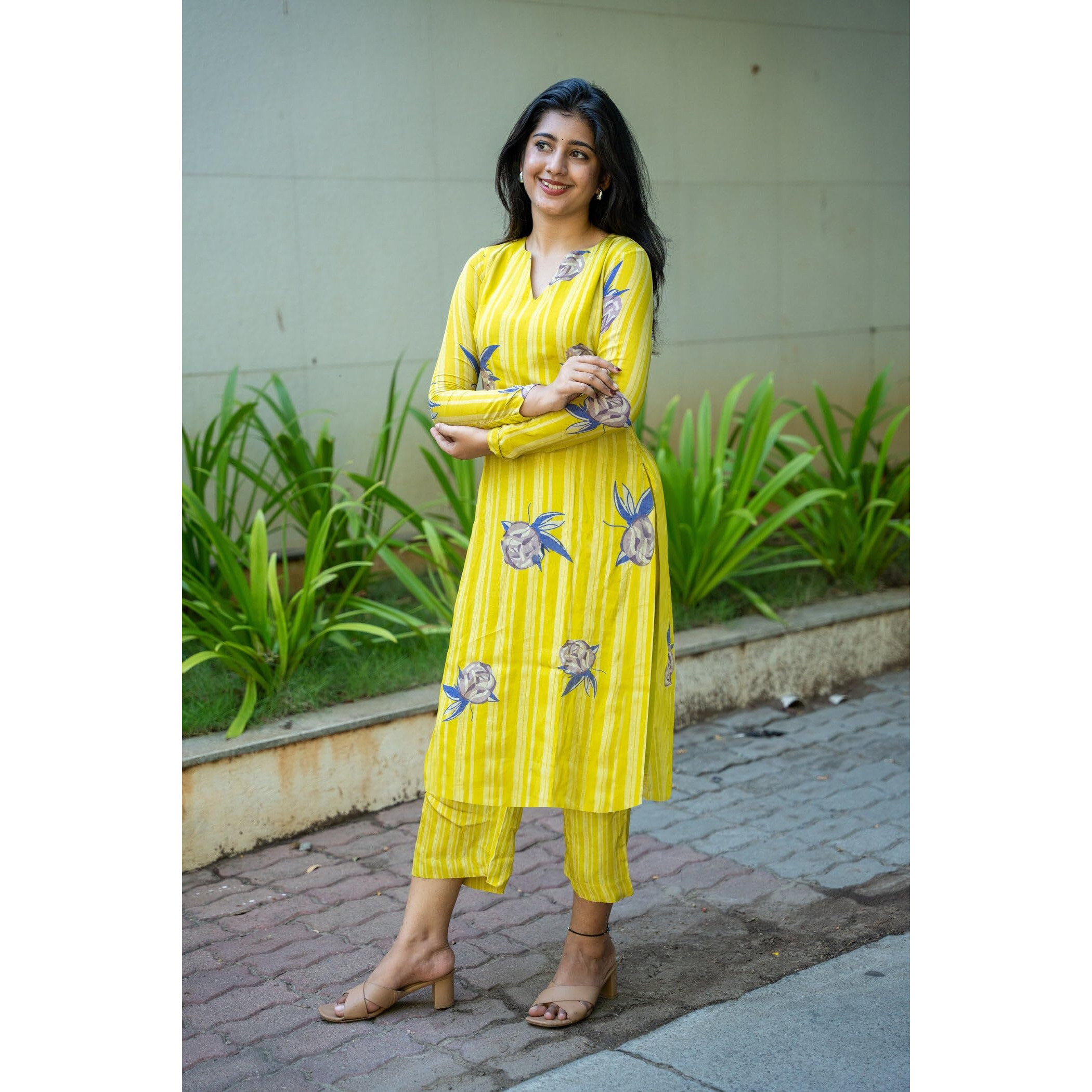 Gosriki Women's Rayon Viscose Straight Printed Kurta With Pant (Vridha Yellow-Gs_Xl_Yellow_X-Large)