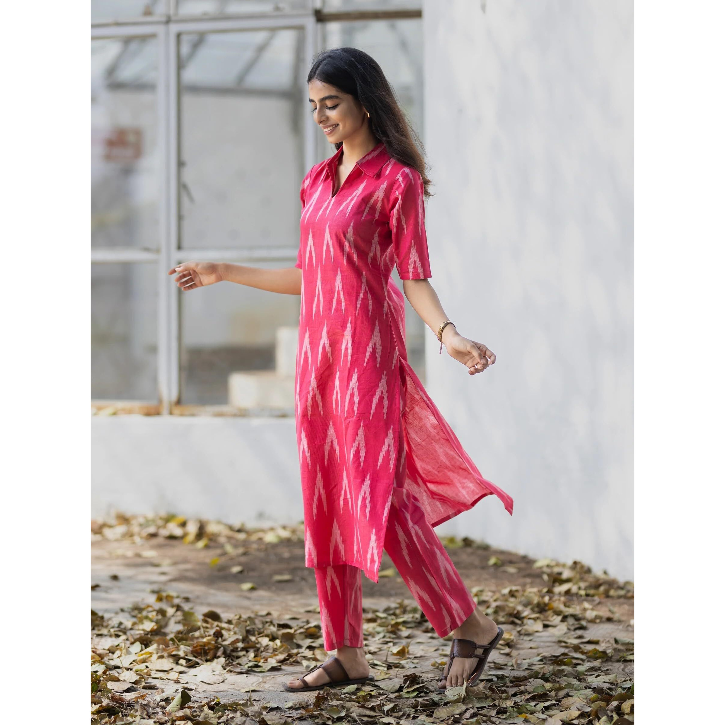 Gosriki Women's Rayon Viscose Straight Ikkat Printed Kurta With Pant (Demeter Red-Gs_S_Red_Small)