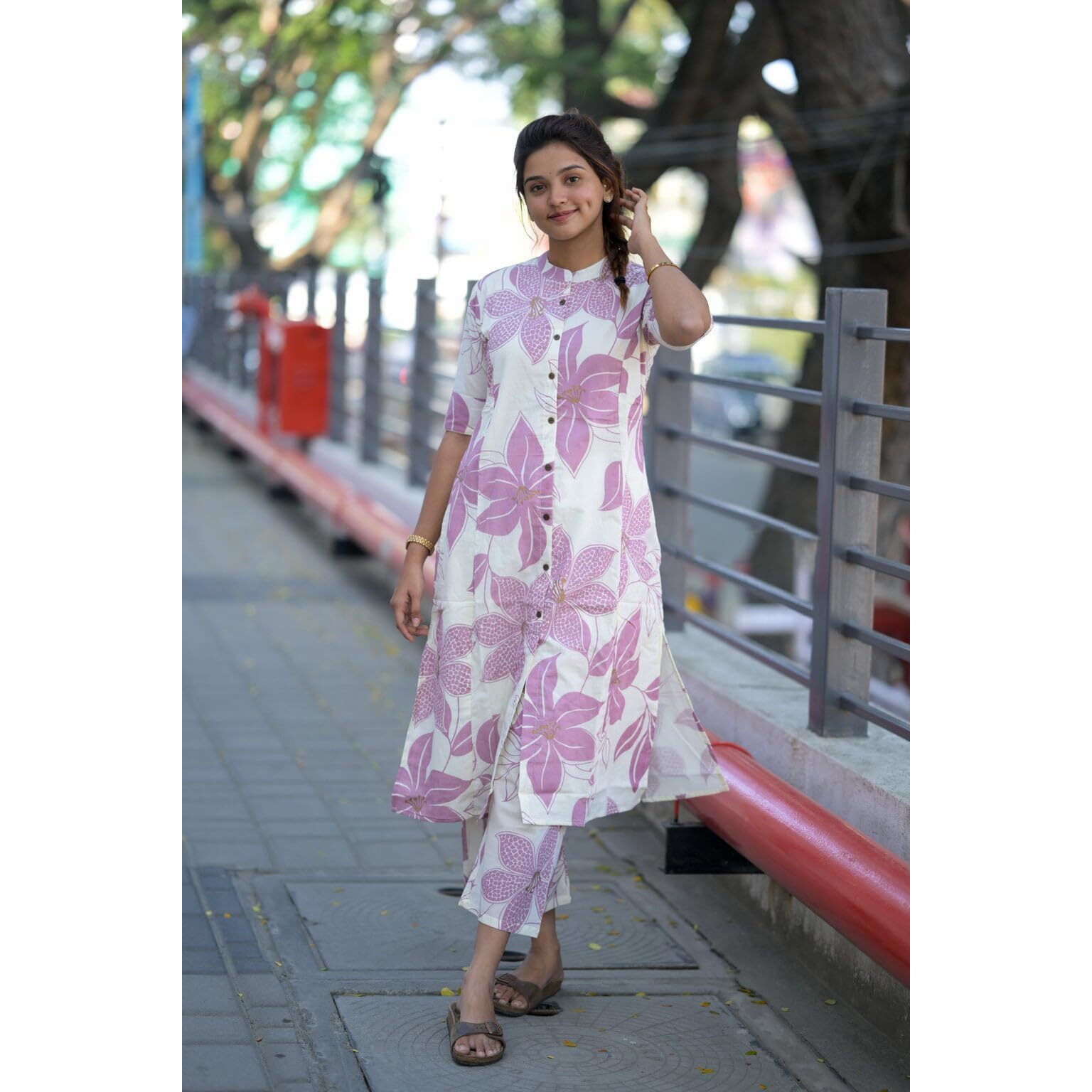 Gosriki Women's Rayon Viscose Straight Printed Kurta With Pant (Sunoni Lavender-Gs_L_Lavender_Large)