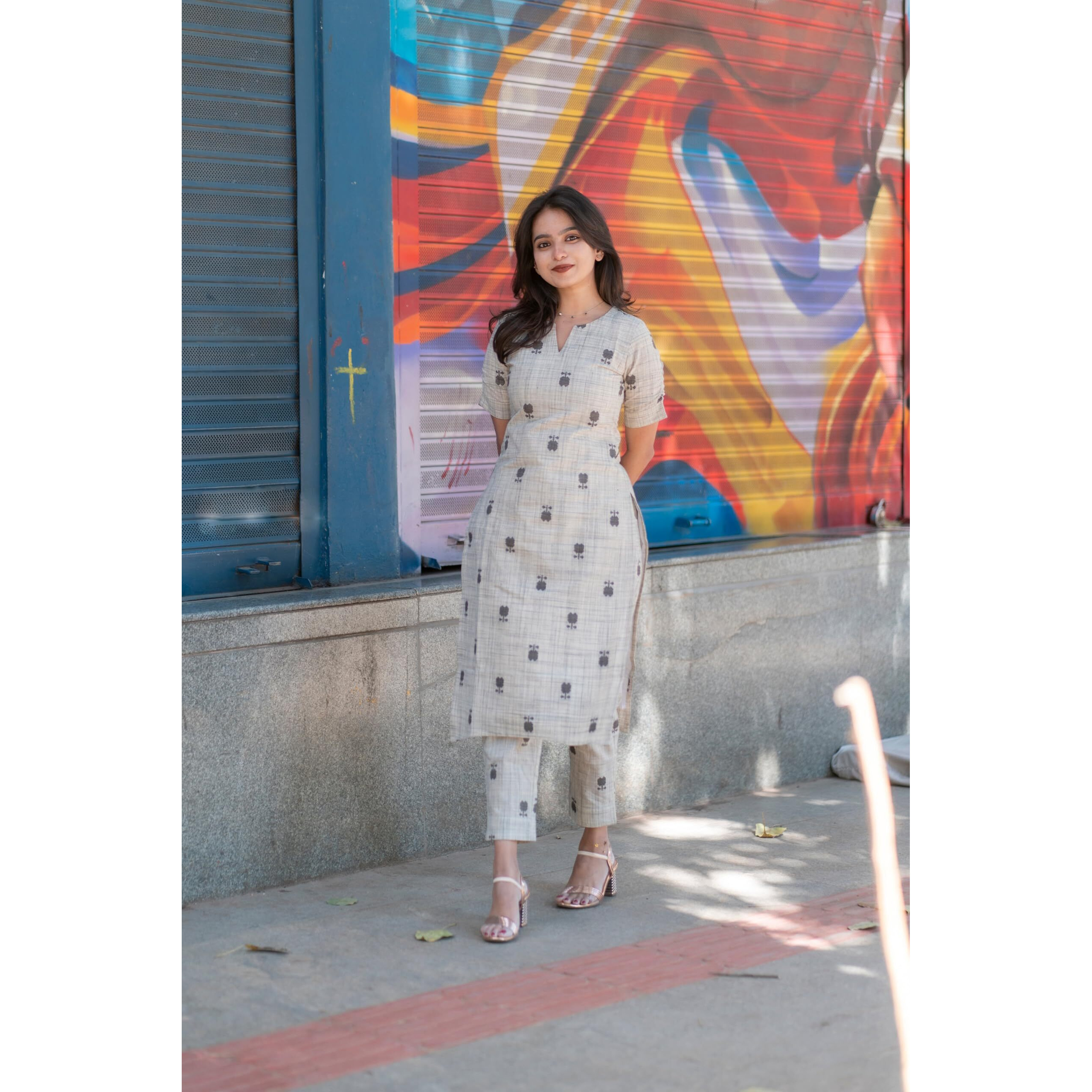 Gosriki Women's Rayon Viscose Straight Printed Kurta With Pant (Ochi White-Gs_L_White_Large)