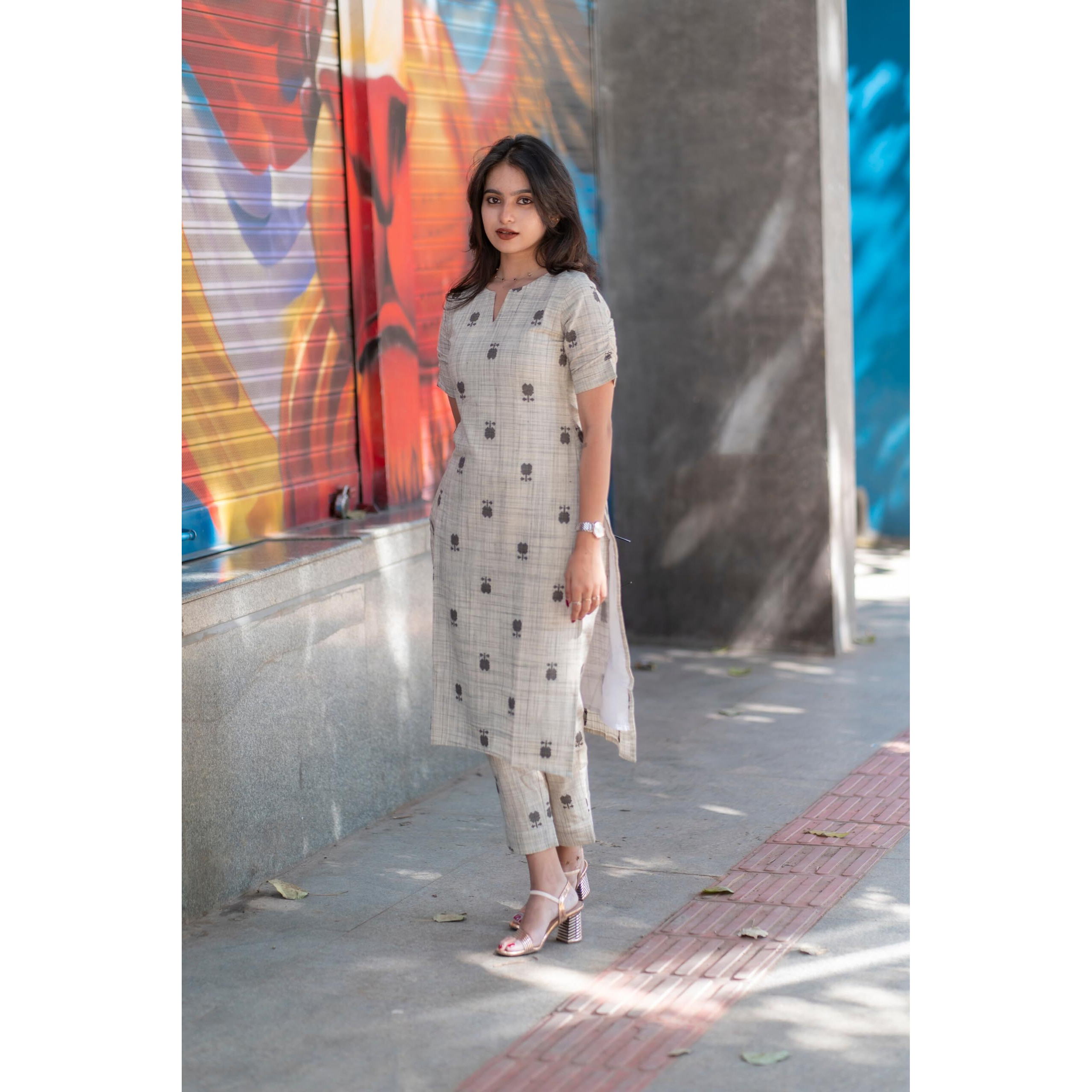 Gosriki Women's Rayon Viscose Straight Printed Kurta With Pant (Ochi White-Gs_L_White_Large)