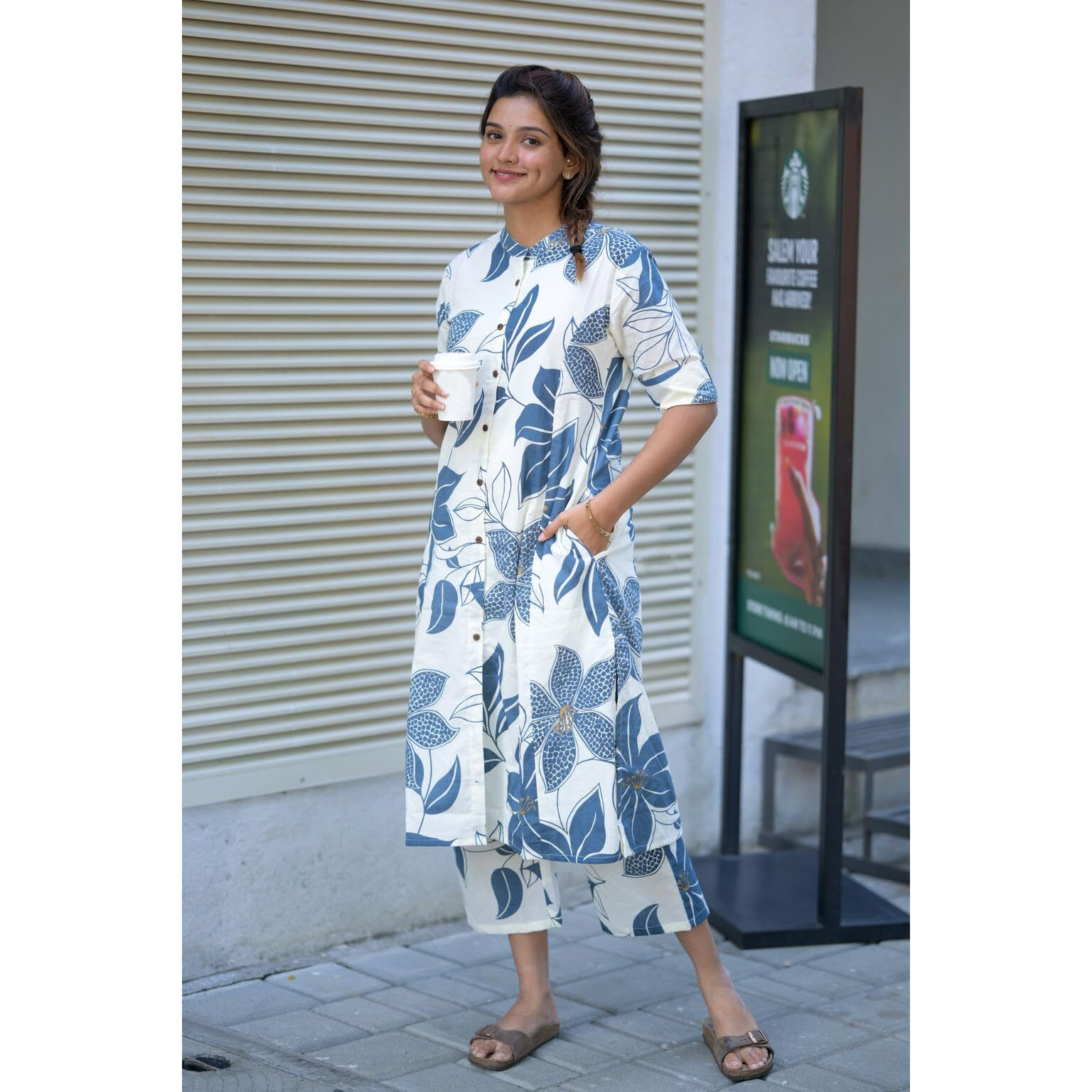 Gosriki Women's Rayon Viscose Straight Printed Kurta With Pant (Sunoni White-Gs_Xxl_White_Xx-Large)