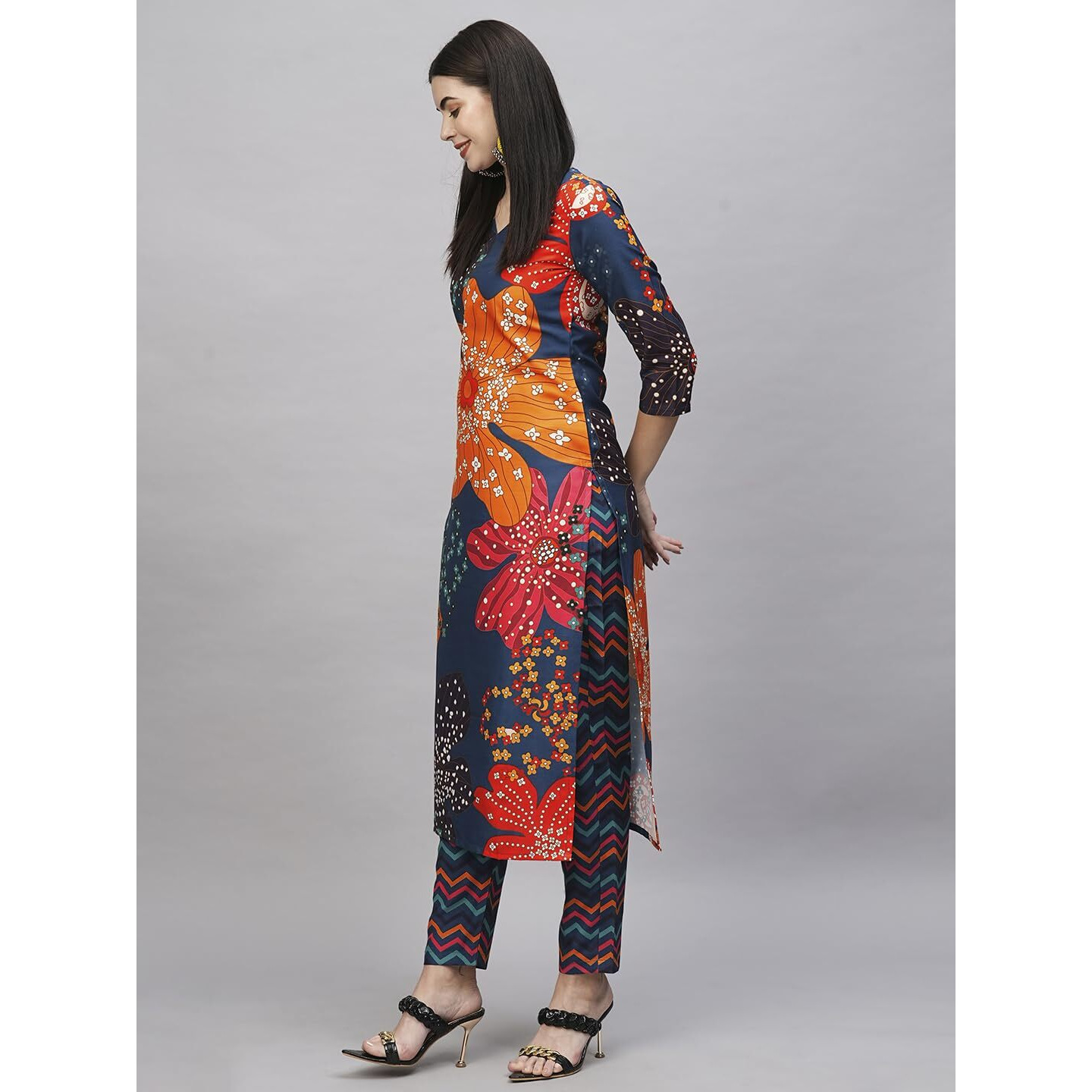 Gosriki Women's Cotton Blend Straight Printed Kurta With Pant (Wahida Blue-Gs_S_Blue_Small)