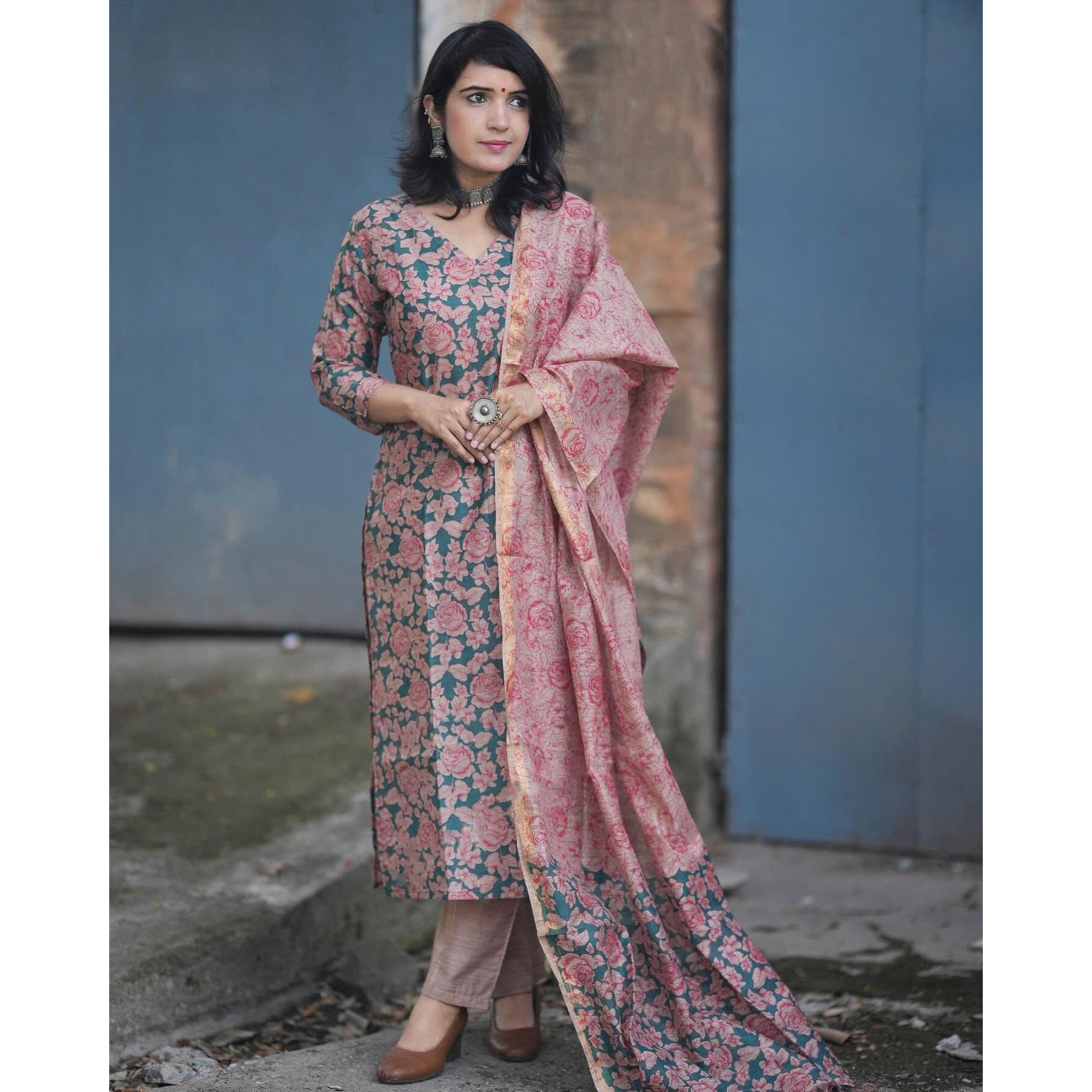 Gosriki Women's Cotton Blend Printed Straight Kurta With Pant & Dupatta (Moringa Green-Jl-Gs_S_Green_Small)