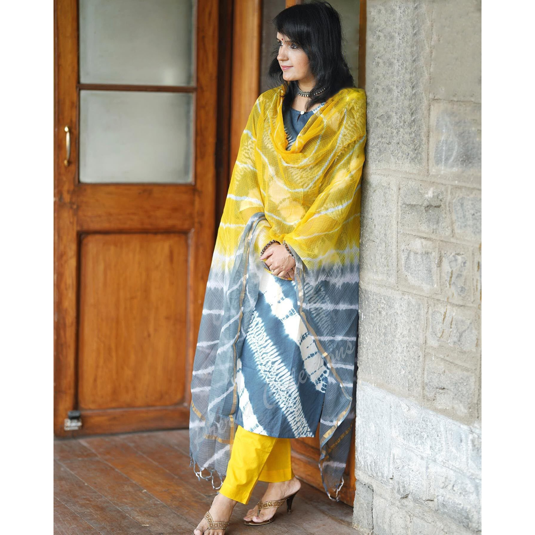 Gosriki Women's Cotton Blend Straight Printed Kurta With Pant & Dupatta (Bali Grey-Nsw-Gs_S_Grey_Small)