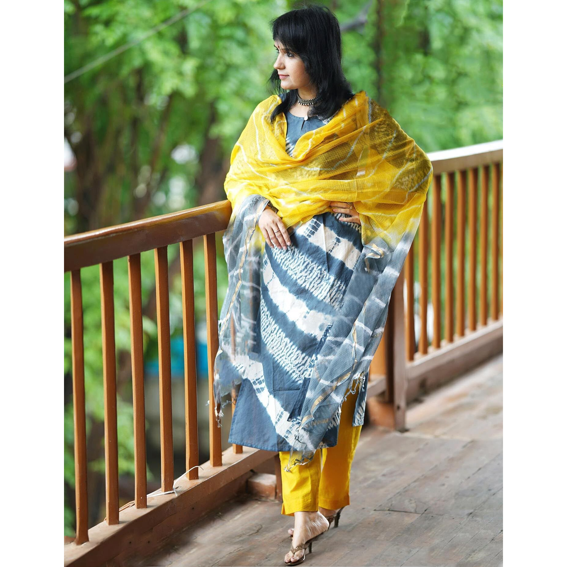 Gosriki Women's Cotton Blend Straight Printed Kurta With Pant & Dupatta (Bali Grey-Nsw-Gs_S_Grey_Small)