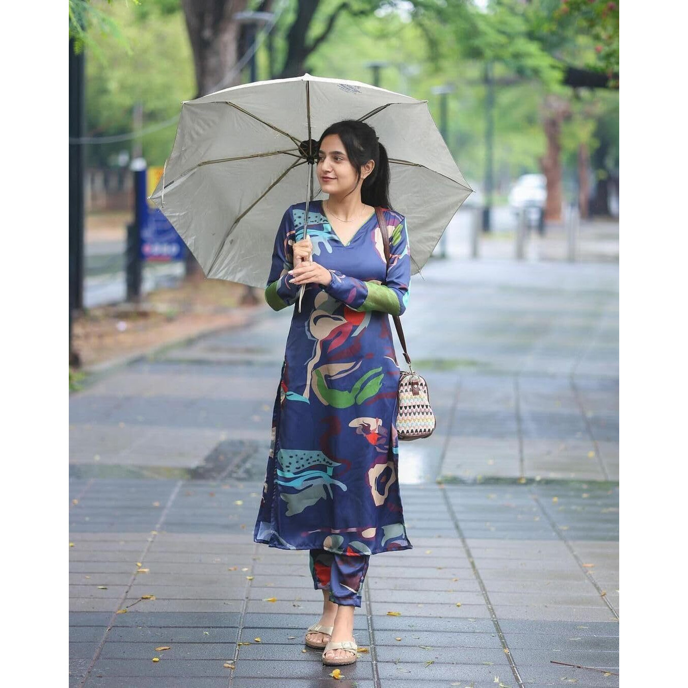 Gosriki Women's Cotton Blend Straight Printed Kurta With Pant (Barish Blue-Gs_S_Blue_Small)