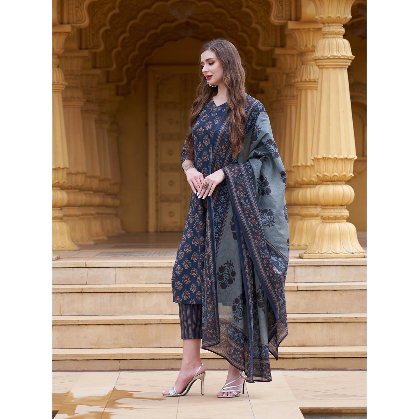 Gosriki Women's Cotton Blend Printed Straight Kurta With Pant & Dupatta (Bagwara Blue-Gs_Xl_Blue_X-Large)