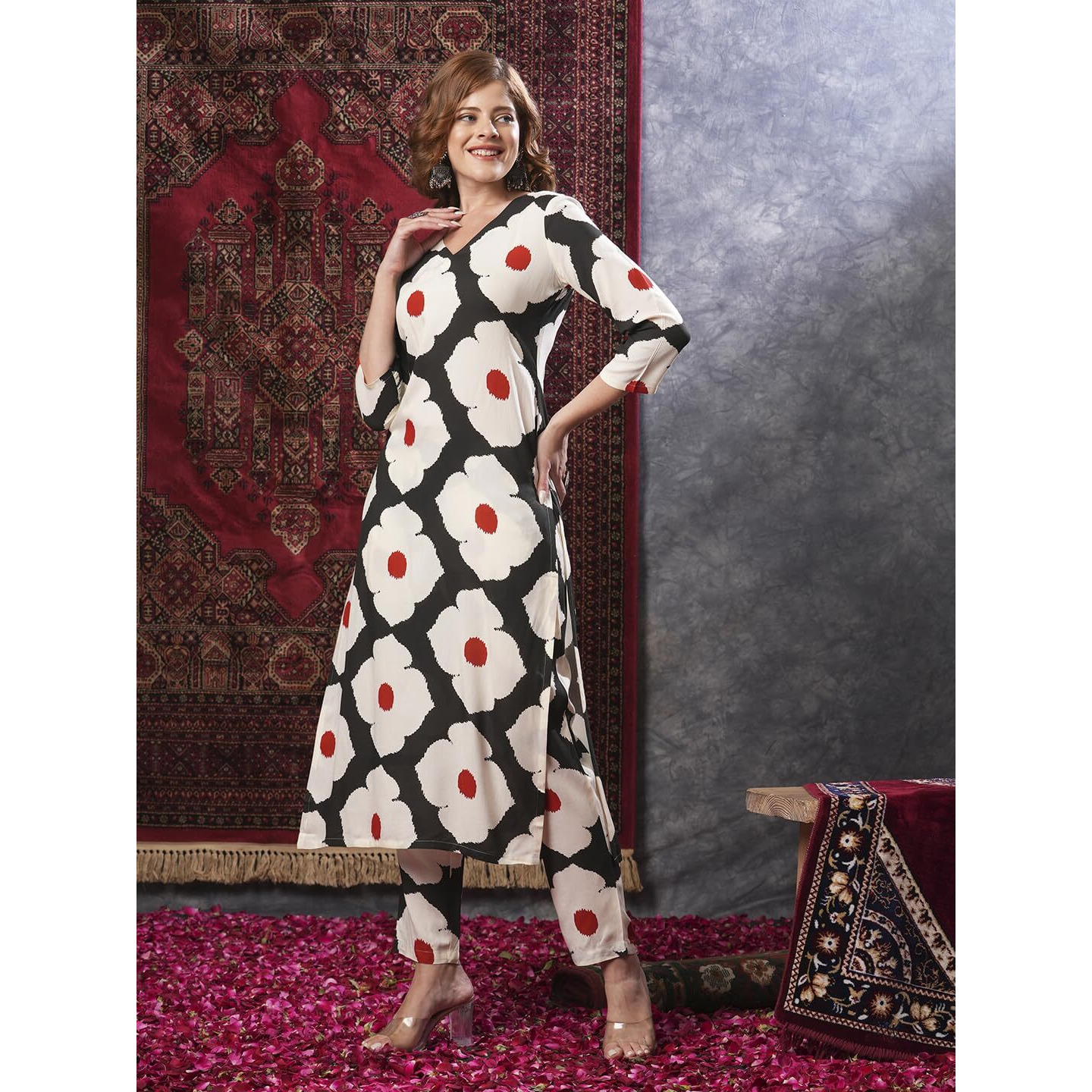 Gosriki Women's Rayon Blend Straight Printed Kurta With Pant (Chunilal White-Vks03-Gs_M_Black_Medium)
