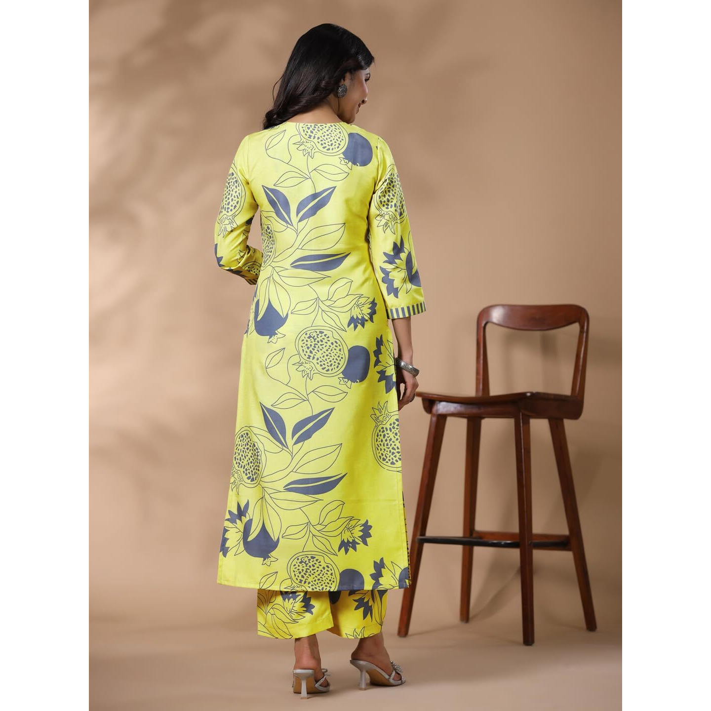 Gosriki Women's Rayon Blend Straight Printed Kurta With Palazzo (Anaar-Green-Gs_S_Green_Small)