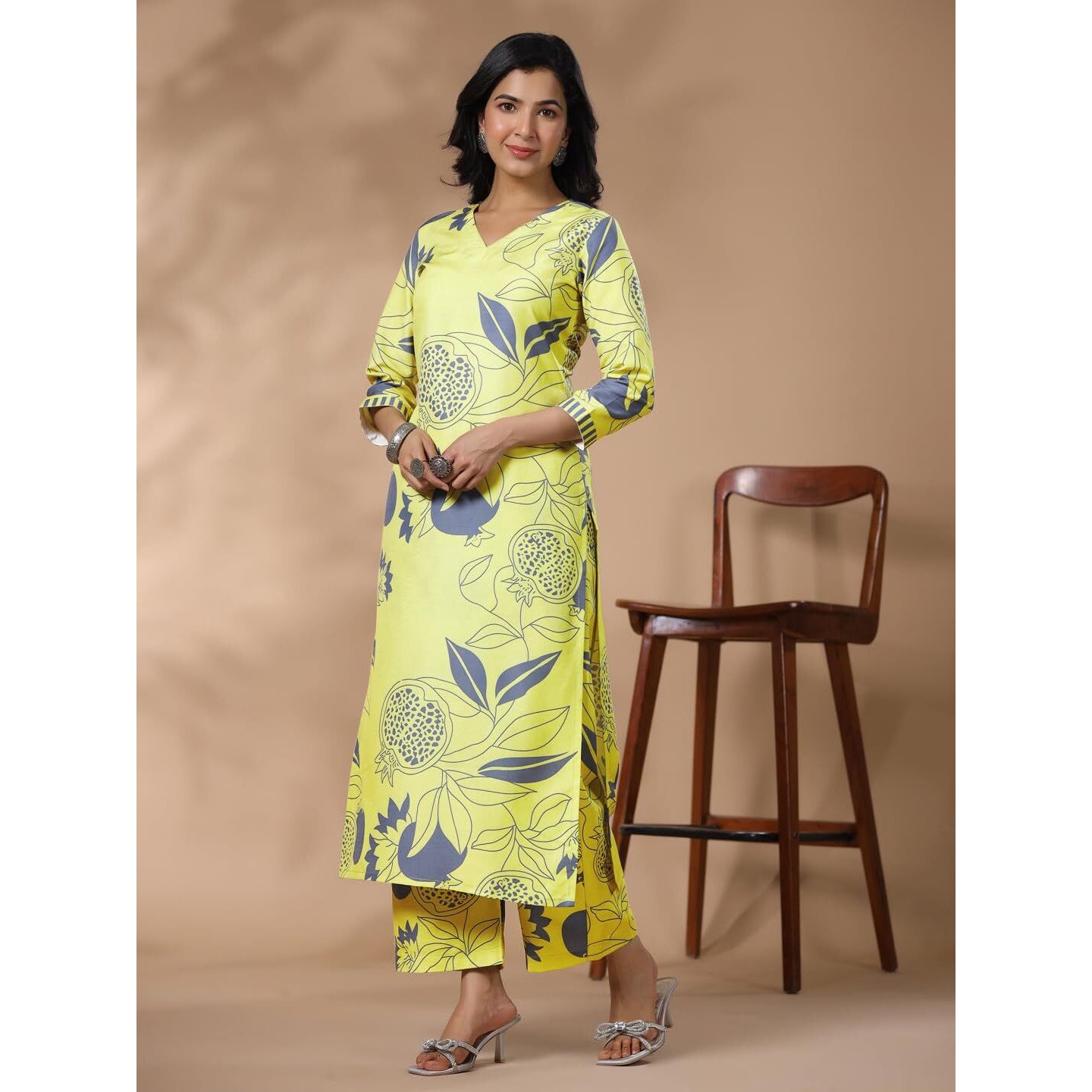 Gosriki Women's Rayon Blend Straight Printed Kurta With Palazzo (Anaar-Green-Gs_S_Green_Small)
