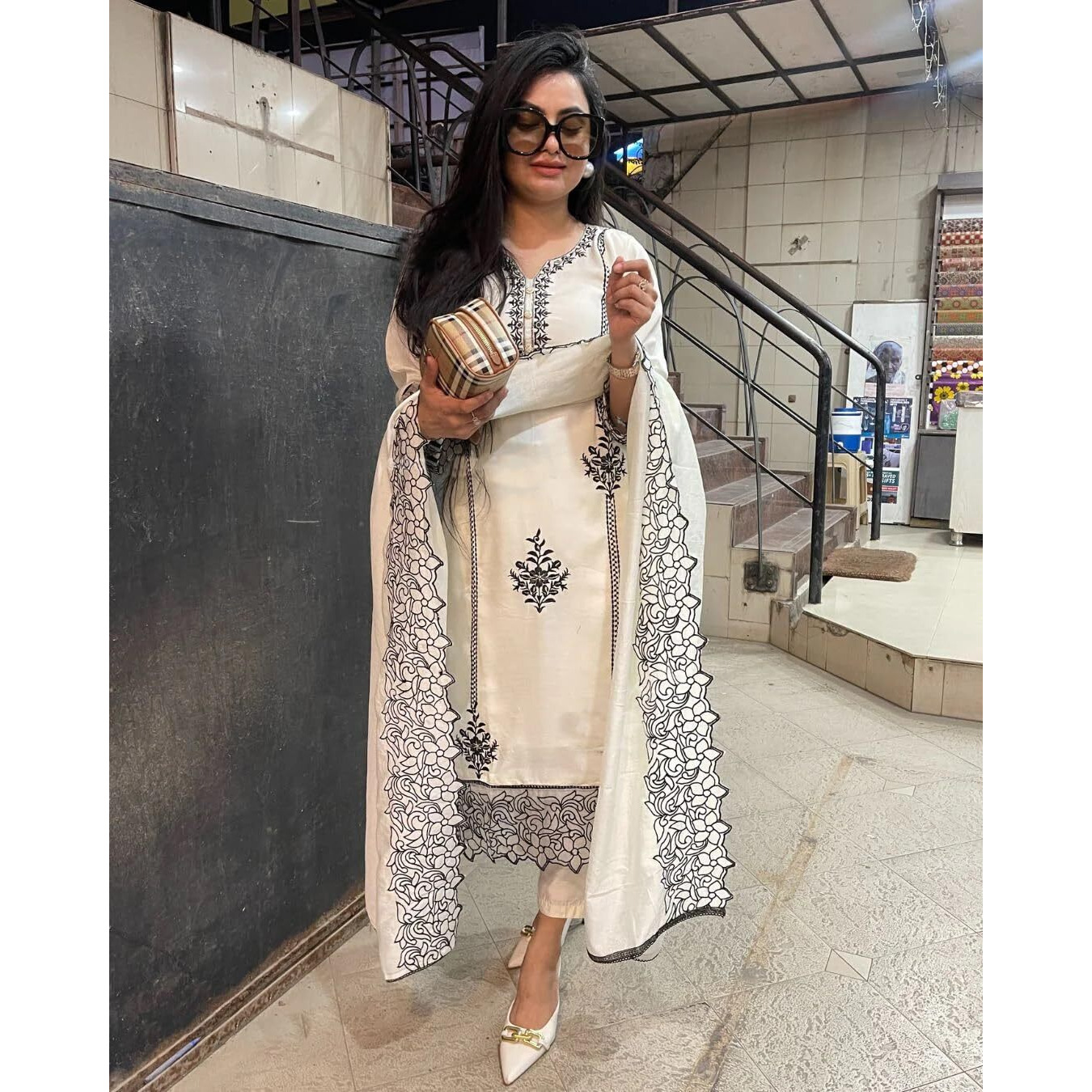 Gosriki Women's Rayon Blend Straight Embroidered Kurta With Pant & Dupatta (Trp Off-White-Nw-Gs_5Xl_White_Xxxxx-Large)