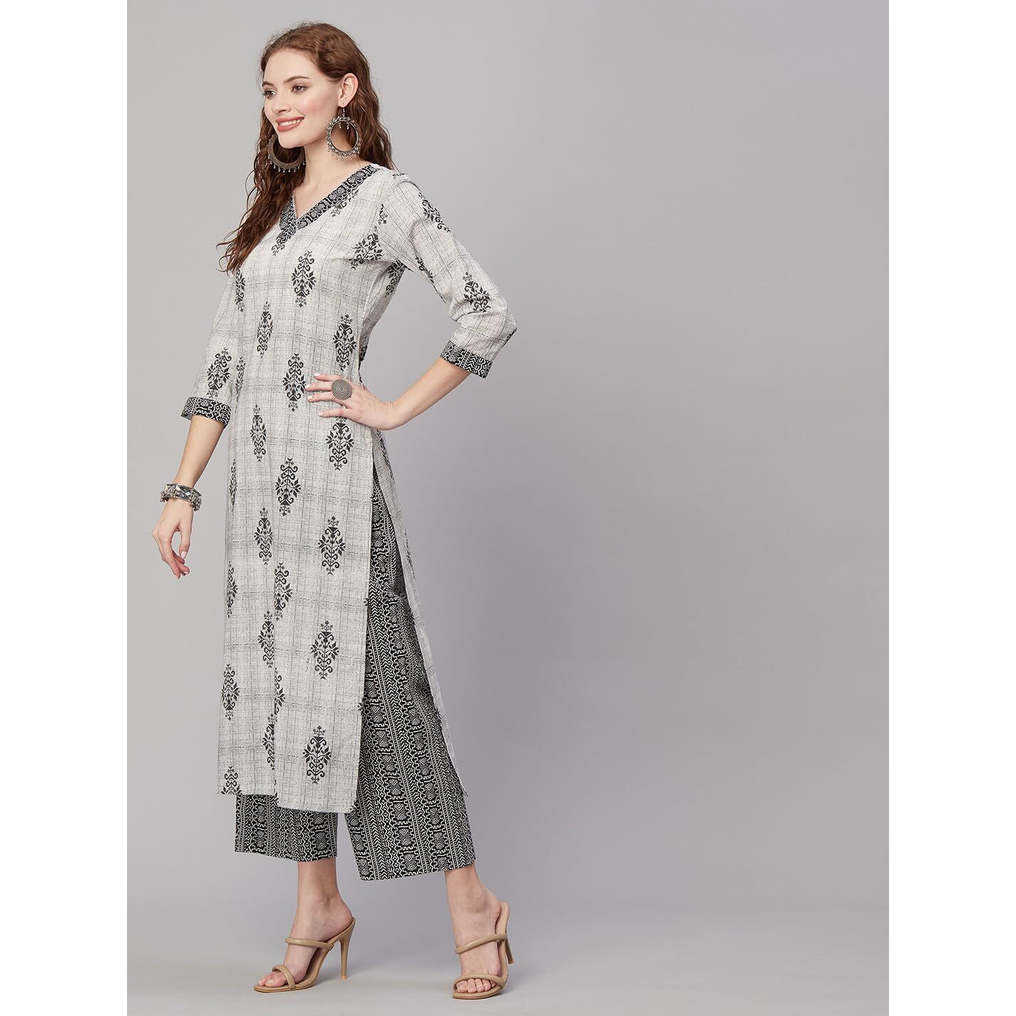 Gosriki Women's Cotton Blend Printed Straight Kurta With Pant (Nandi Grey-Gs_Xl_Grey_X-Large)