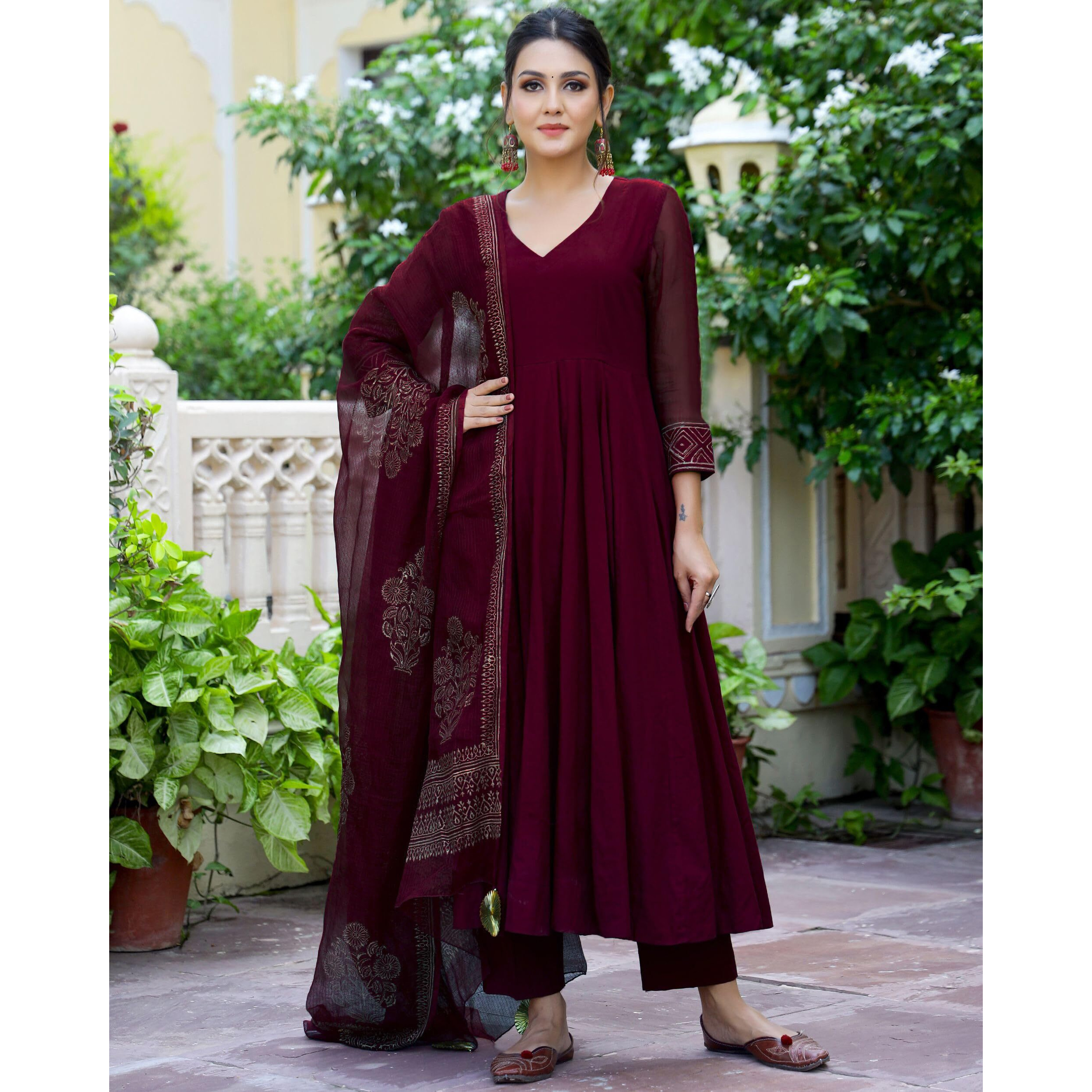 Gosriki Women's Cotton Blend Solid Anarkali Kurta With Pant & Dupatta (Magic-Wine-Nw-Gs_S_Wine_Small)