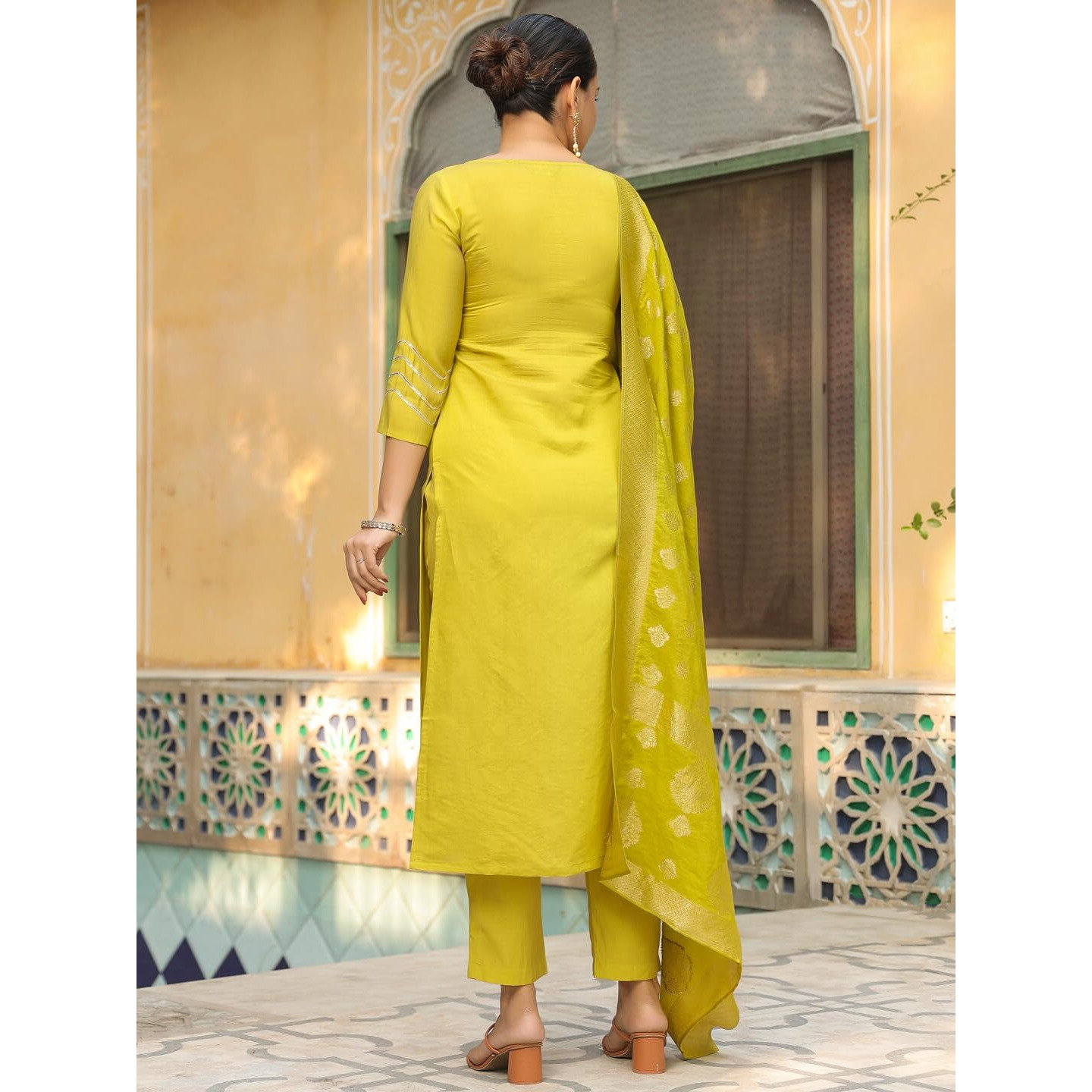 Gosriki Women's Silk Blend Straight Embroidered Kurta With Pant & Dupatta (Deluxe Green-Vks03-Gs_S_Green_Small)