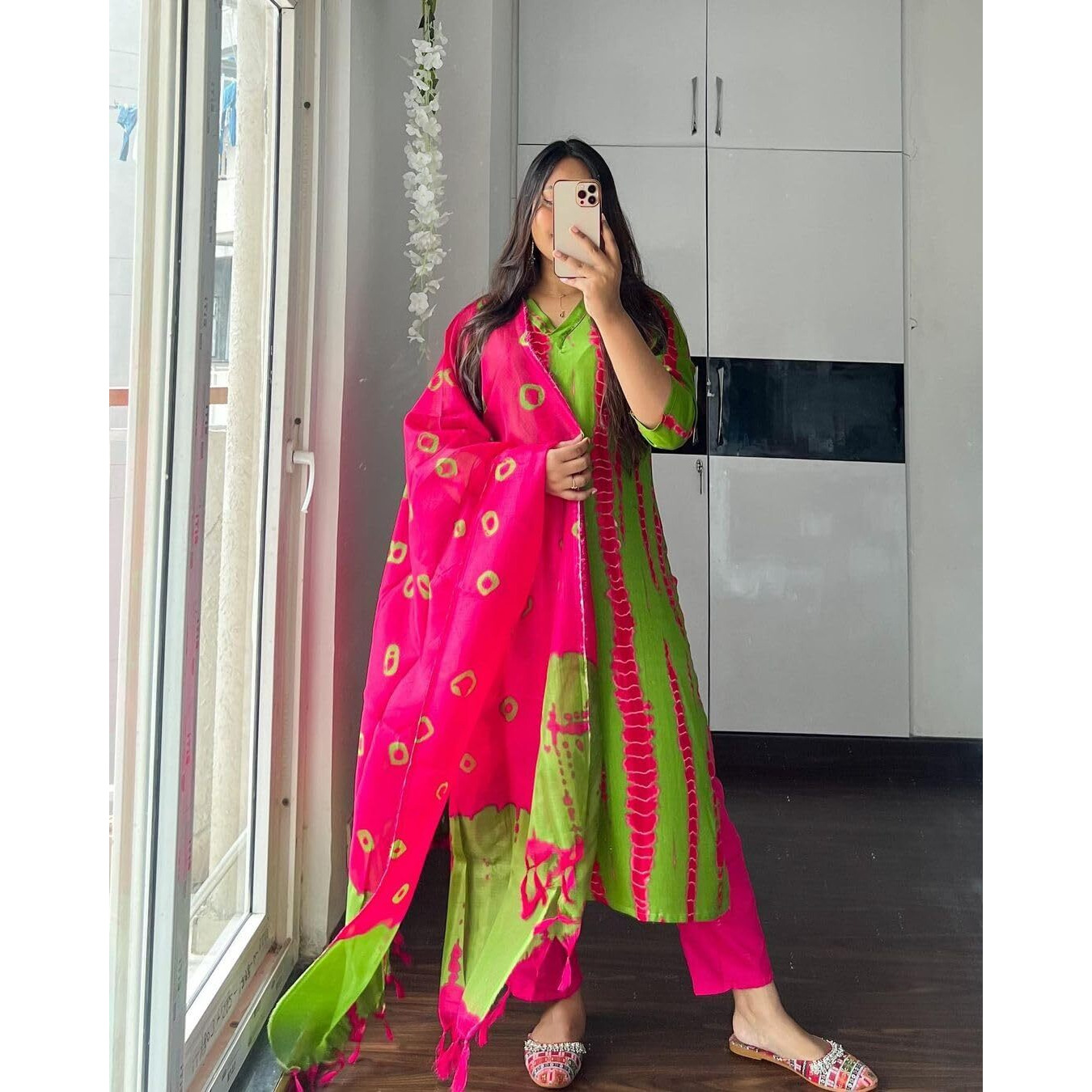 Gosriki Women's Rayon Blend Straight Printed Kurta With Pant & Dupatta (Sibori-Methi-Pac-Gs_L_Green_Large)