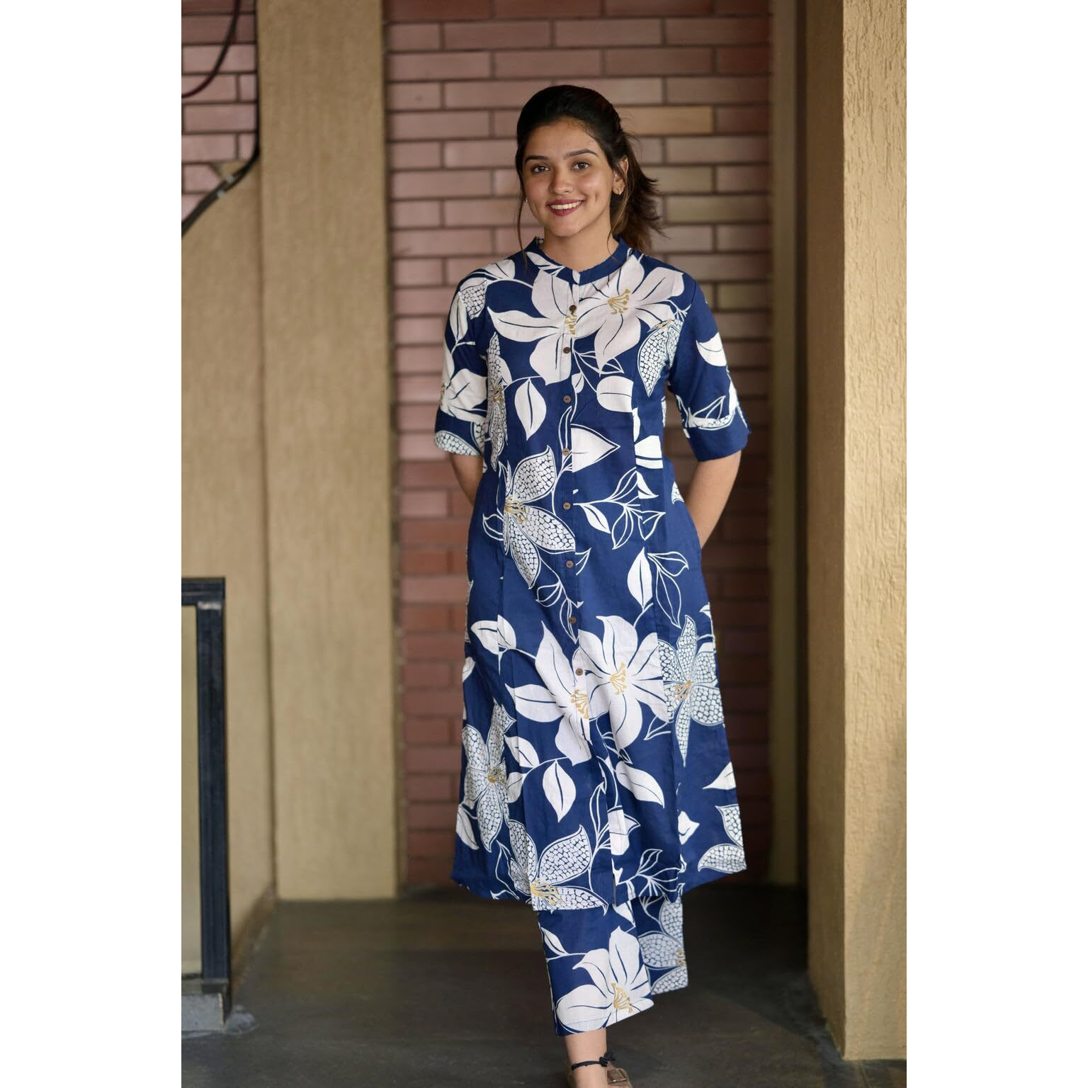 Gosriki Women's Rayon Viscose Straight Printed Kurta With Pant (Sunoni Blue-Vks01-Gs_M_Blue_Medium)