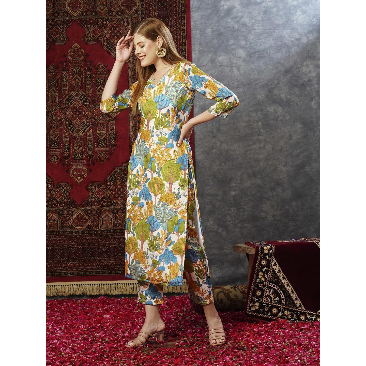 Gosriki Women's Cotton Blend Straight Printed Kurta With Pant (Samlok Sky Blue-Gs_S_Sky Blue_Small)
