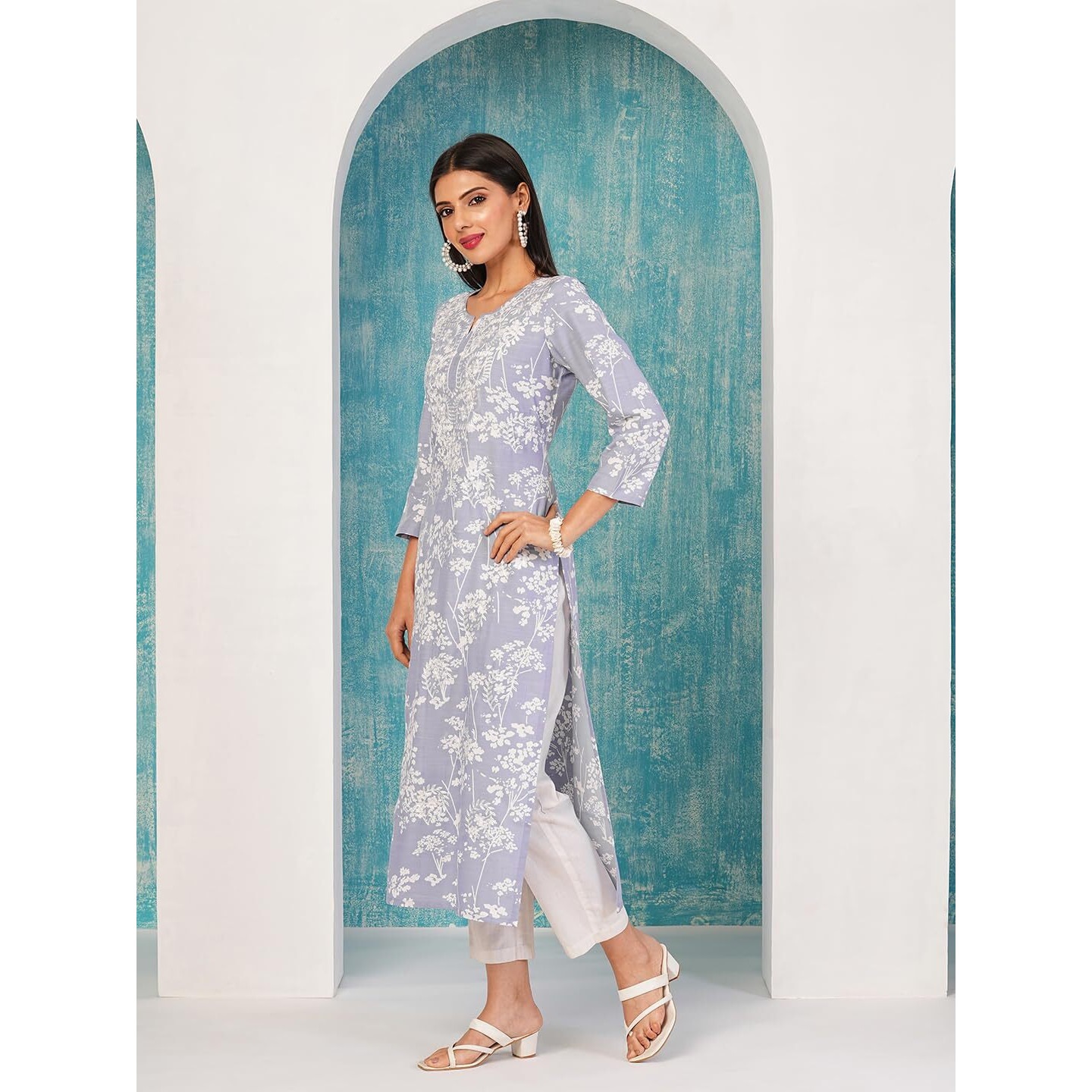 Gosriki Women's Cotton Blend Chikankari Embroidered Straight Kurta (Zainab Grey-Bj-Gs_M_Grey_Medium)
