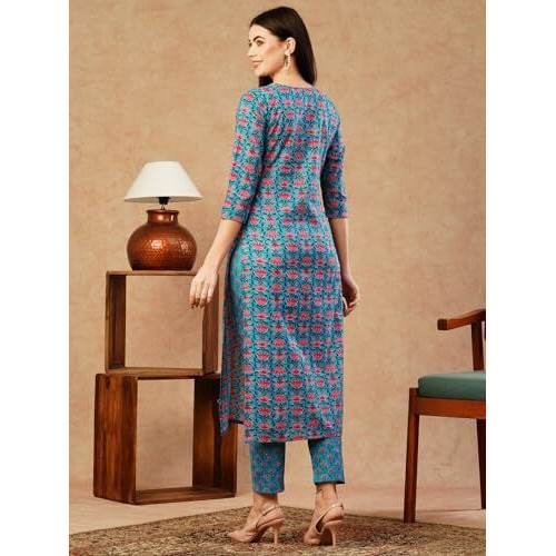 Gosriki Women's Cotton Blend Straight Printed Kurta With Pant (Aagmi Blue-Gs_M_Blue_Medium)