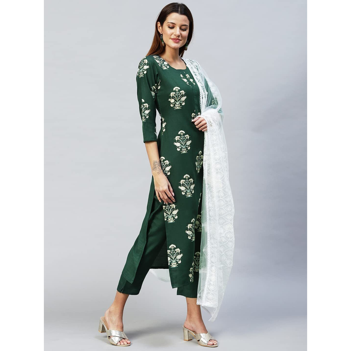 Gosriki Women's Cotton Blend Printed Straight Kurta With Pant & Dupatta (Flower-Nw-Green_Xxl-Gs_Green_Xx-Large)