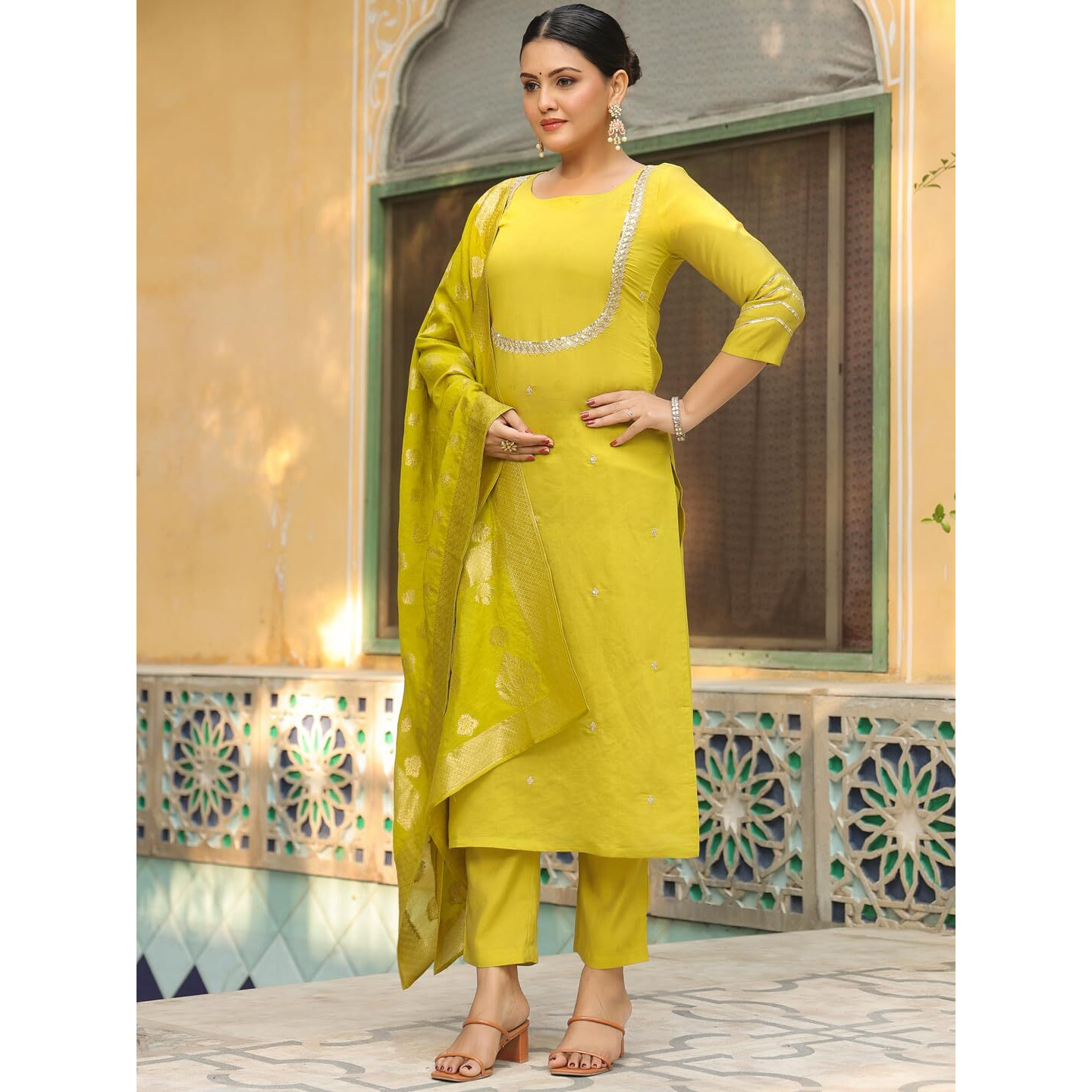 Gosriki Women's Silk Blend Straight Embroidered Kurta With Pant & Dupatta (Deluxe Green-Vks03-Gs_Xl_Green_X-Large)