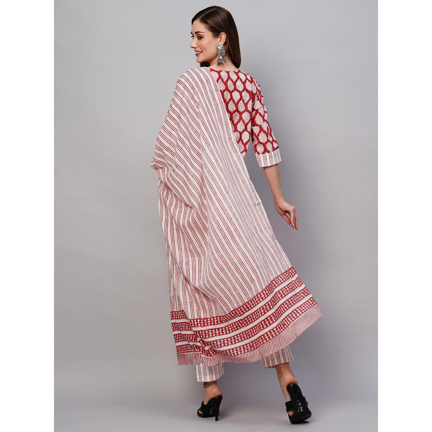 Gosriki Women's Cotton Blend Staright Printed Kurta With Pant & Dupatta (Vedavati Red-Nw-Gs_Xl_Red_X-Large)