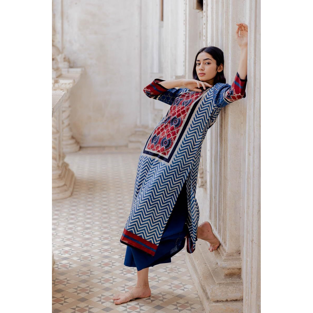 Gosriki Women's Rayon Viscose Printed Straight Kurta (Tharak Multi-Gs_M_Multicolor_Medium)