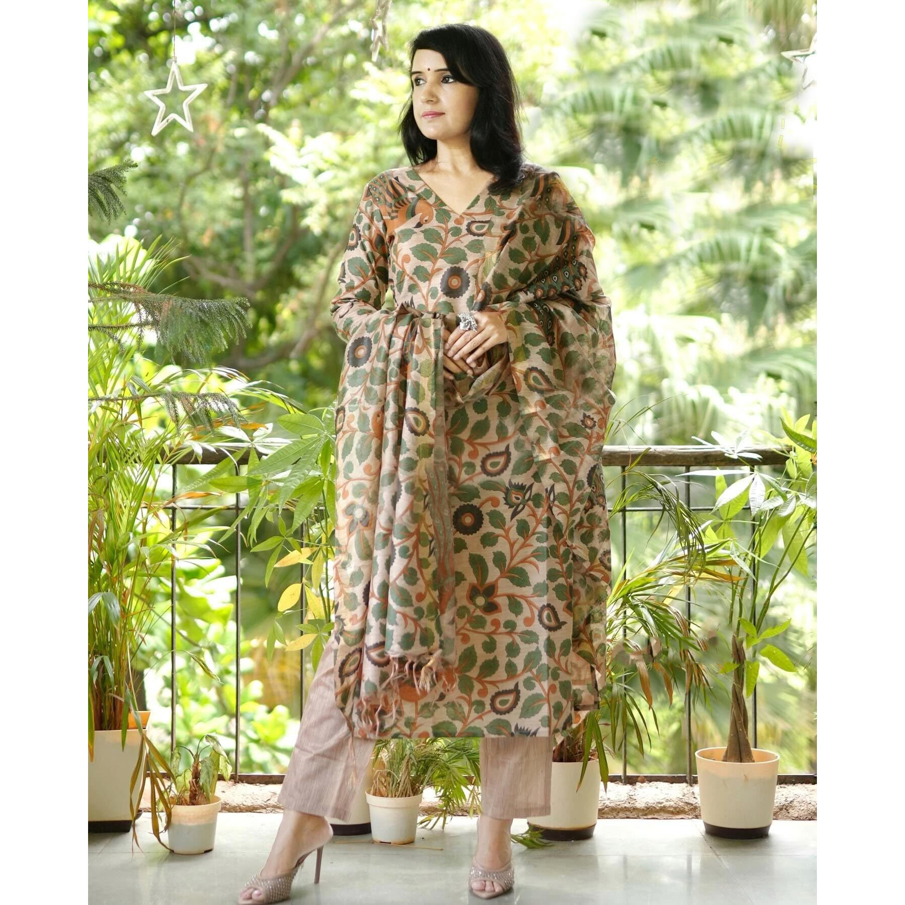 Gosriki Women's Cotton Blend Straight Printed Kurta With Pant & Dupatta (Uskana Beige-Gs_S_Cream_Small)