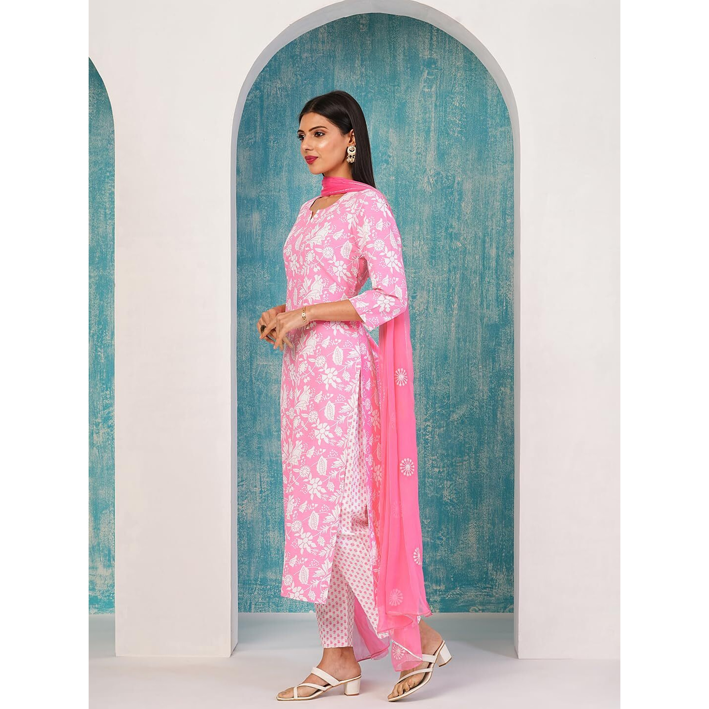 Gosriki Women's Cotton Blend Straight Printed Kurta With Pant & Dupatta (Mei Pink-Nd-Gs_S_Pink_Small)