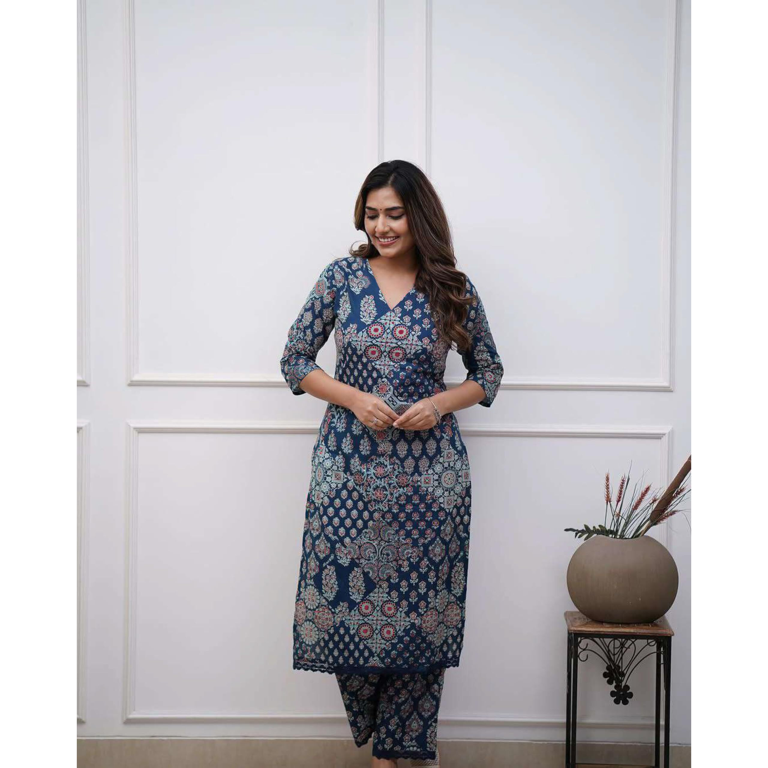 Gosriki Women's Rayon Viscose Straight Printed Kurta With Pant (Kadai Blue-Gs_Xl_Blue_X-Large)