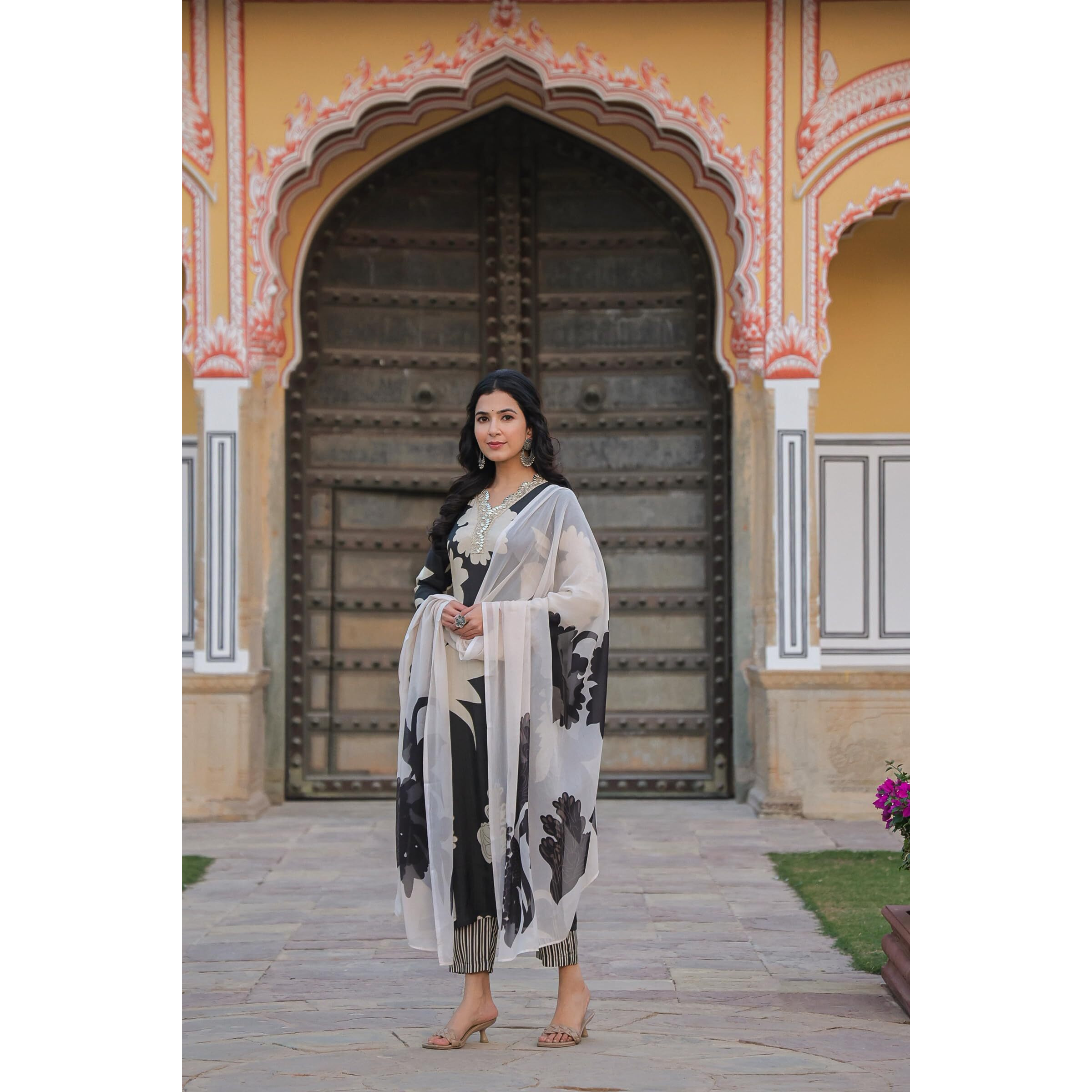 Gosriki Women's Rayon Viscose Printed Straight Kurta With Pant & Dupatta (5Jee Black-Vks01-Gs_S_Black_Small)
