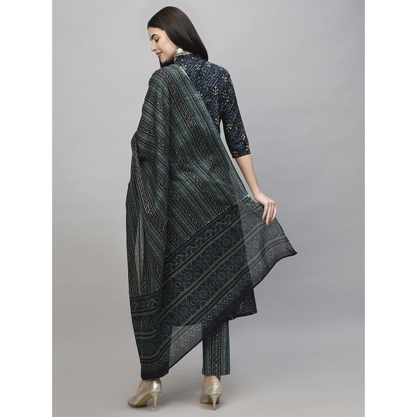Gosriki Women's Cotton Blend Straight Printed Kurta With Pant & Dupatta (Vakula Green-Gs_S_Green_Small)