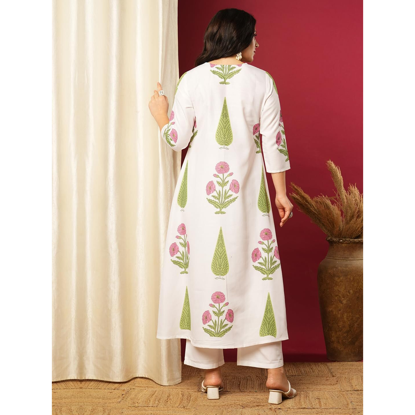 Gosriki Women's Rayon Viscose A-Line Printed Kurta With Pant (Pnil White-Vks01-Gs_M_White_Medium)