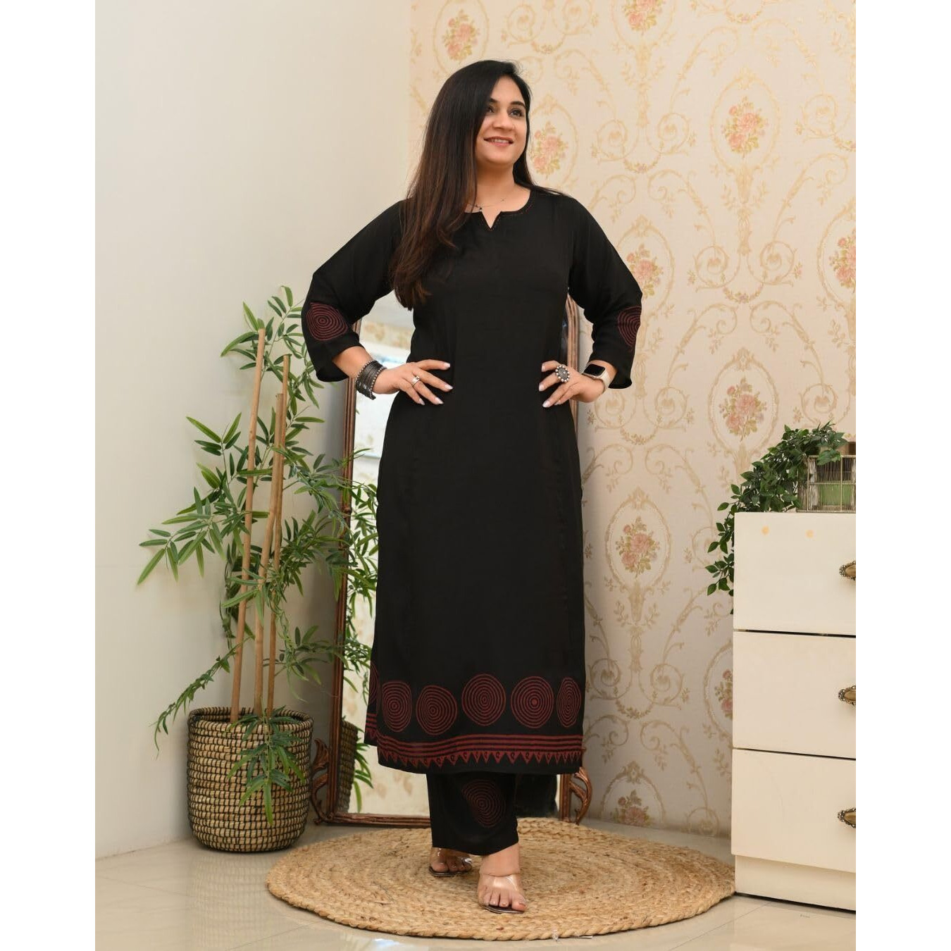 Gosriki Women's Rayon Viscose Straight Printed Kurta With Pant (Ramkund Black-Vks01-Gs_L_Black_Large)