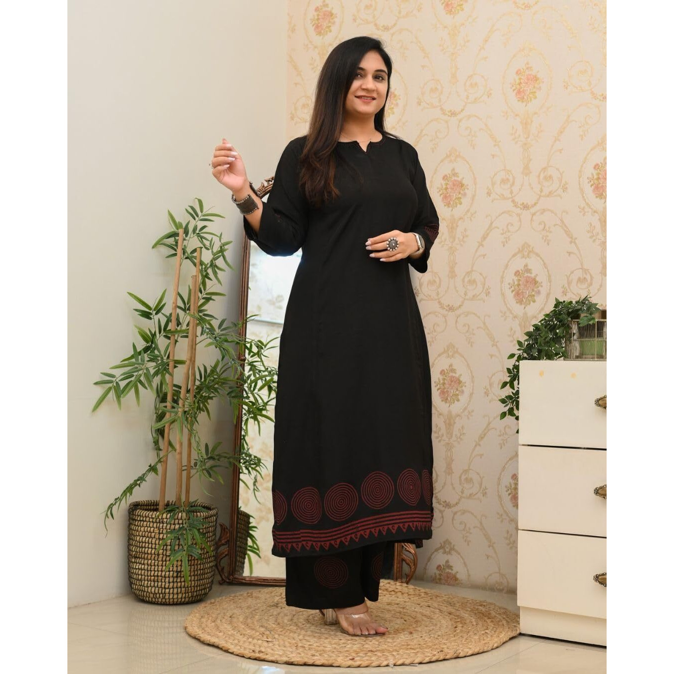 Gosriki Women's Rayon Viscose Straight Printed Kurta With Pant (Ramkund Black-Vks01-Gs_L_Black_Large)