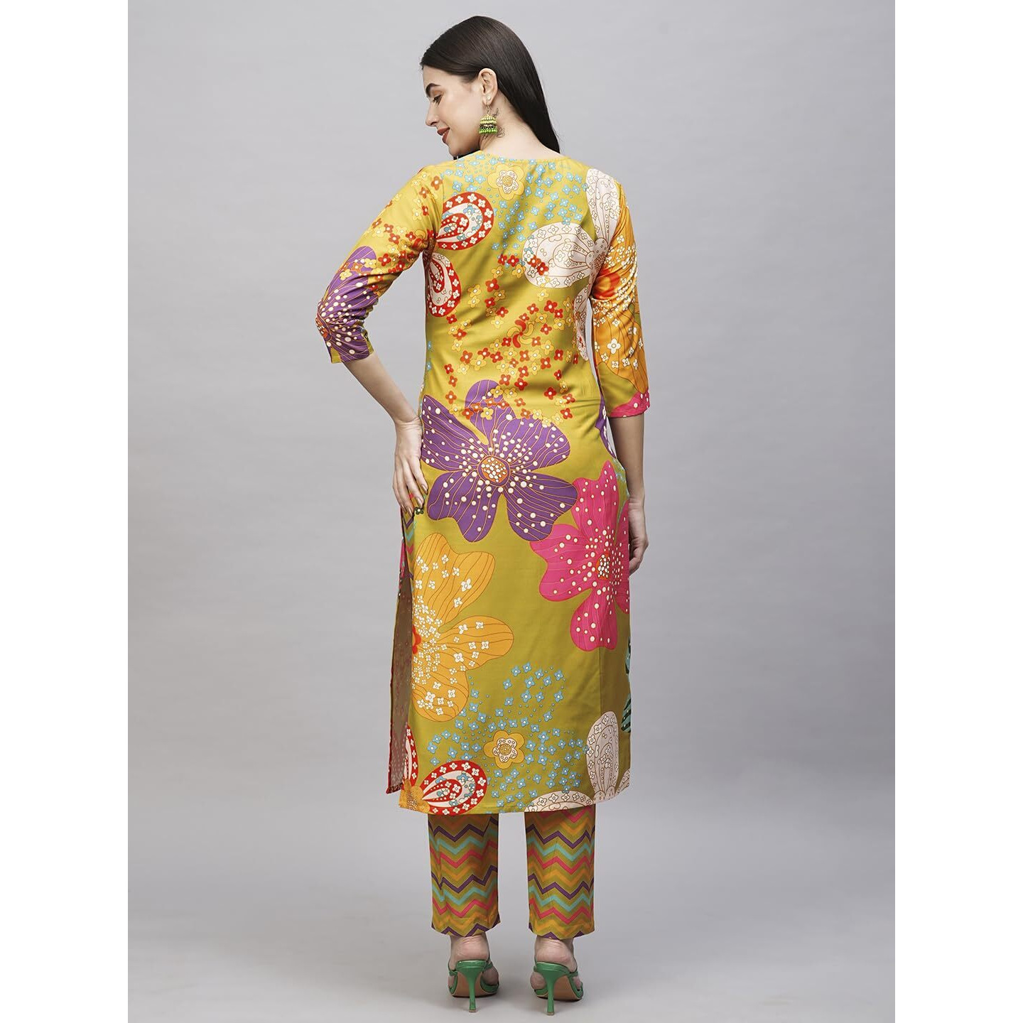 Gosriki Women's Cotton Blend Straight Printed Kurta With Pant (Wahida Yellow-Gs_M_Yellow_Medium)