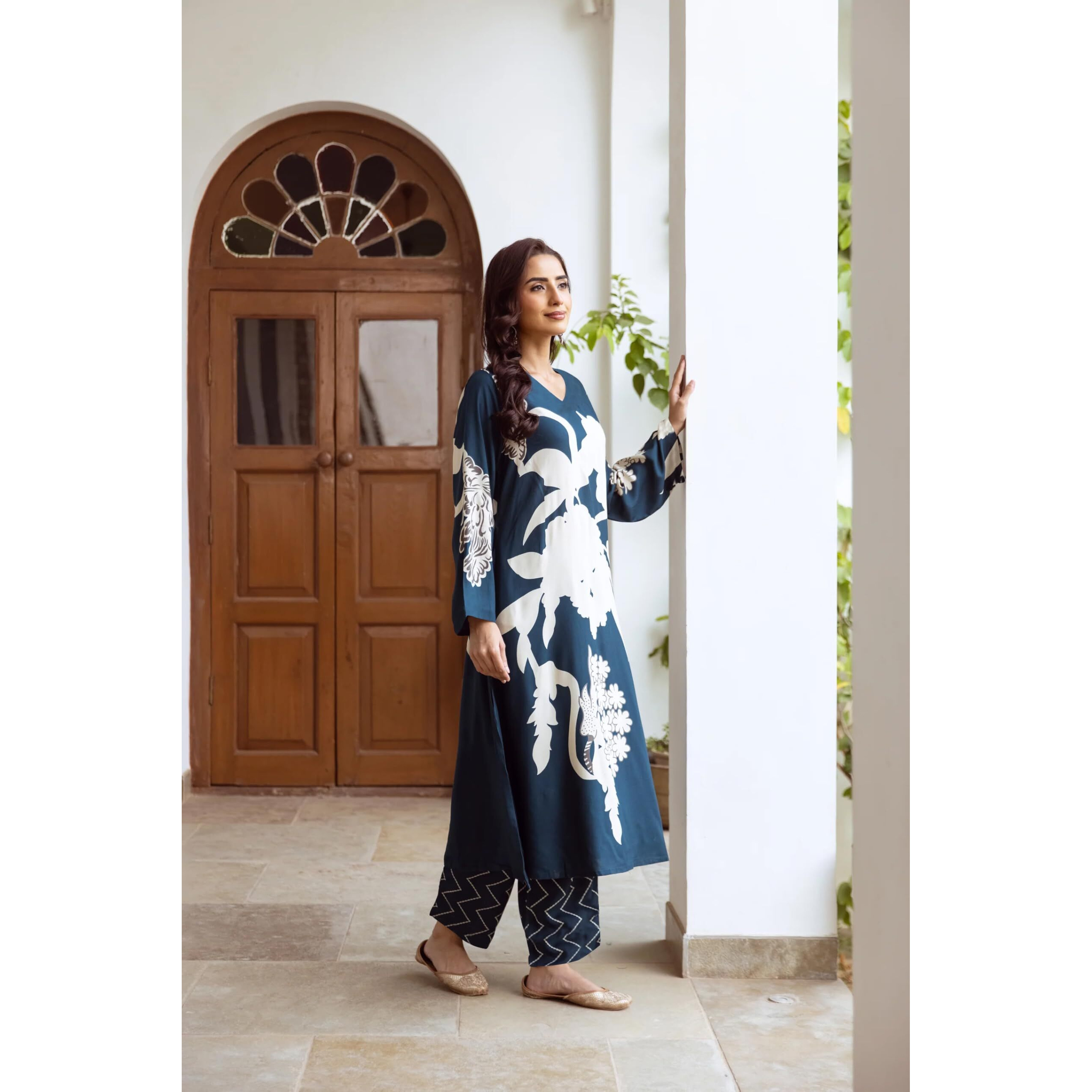 Gosriki Women's Cotton Blend Straight Printed Kurta With Palazzo (Cukari Blue-Gs_M_Blue_Medium)