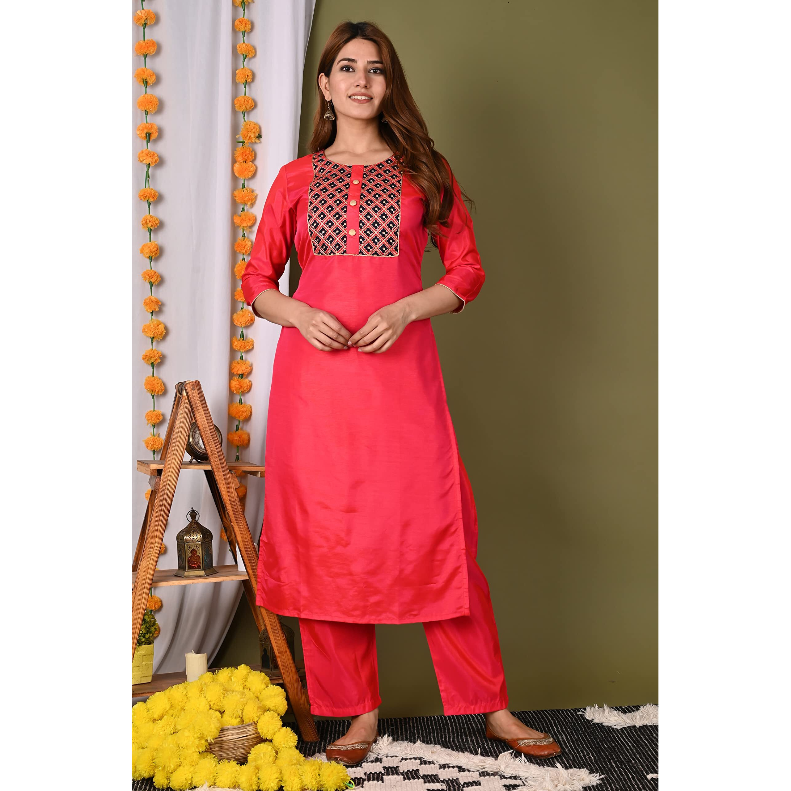 Gosriki Women's Silk Blend Straight Printed Kurta With Pant And Dupatta (Tia-Red_Xl-Go Red_X-Large)