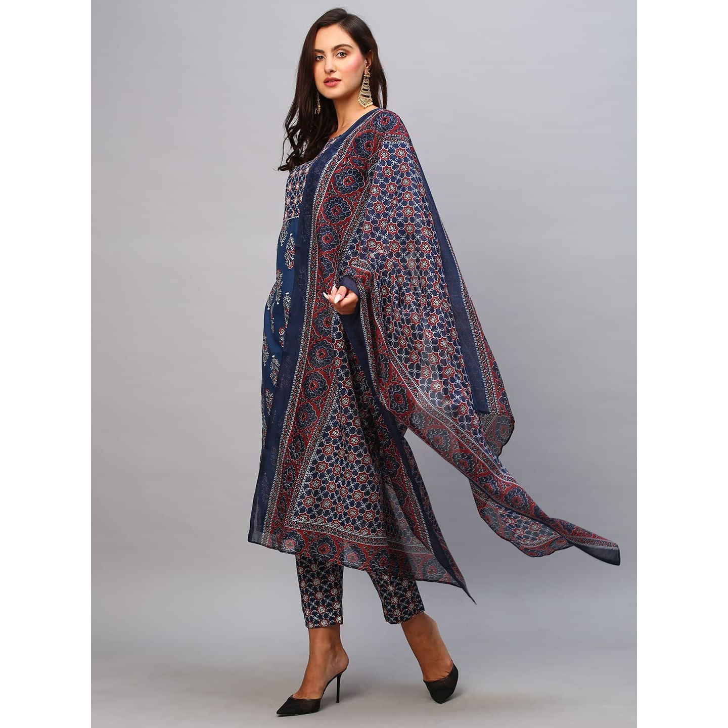 Gosriki Women's Cotton Blend Printed Straight Kurta With Pant & Dupatta (Patni Blue-Jan18-Gs_L_Blue_Large)