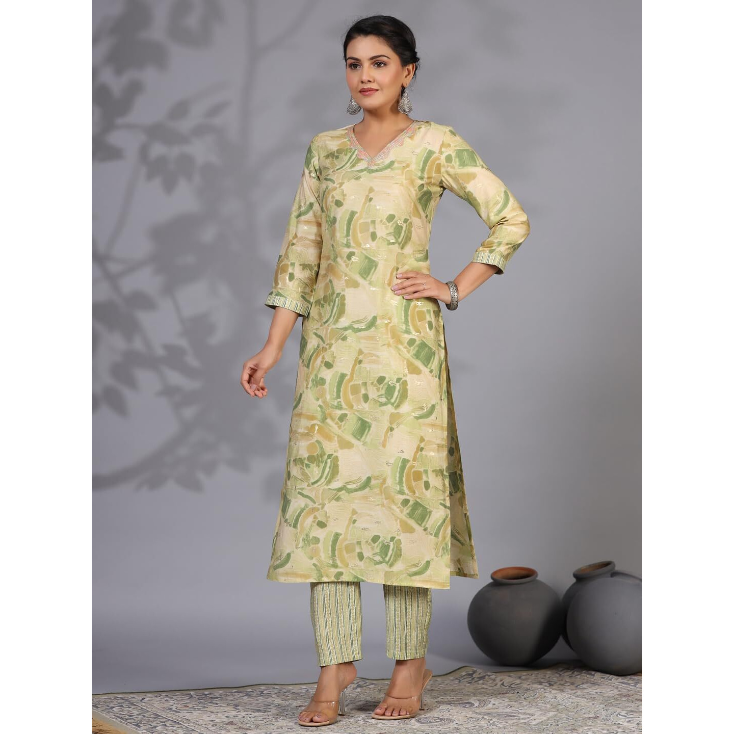 Gosriki Women's Rayon Blend Straight Printed Kurta With Pant (Nissu Green-Gs_Xl_Green_X-Large)