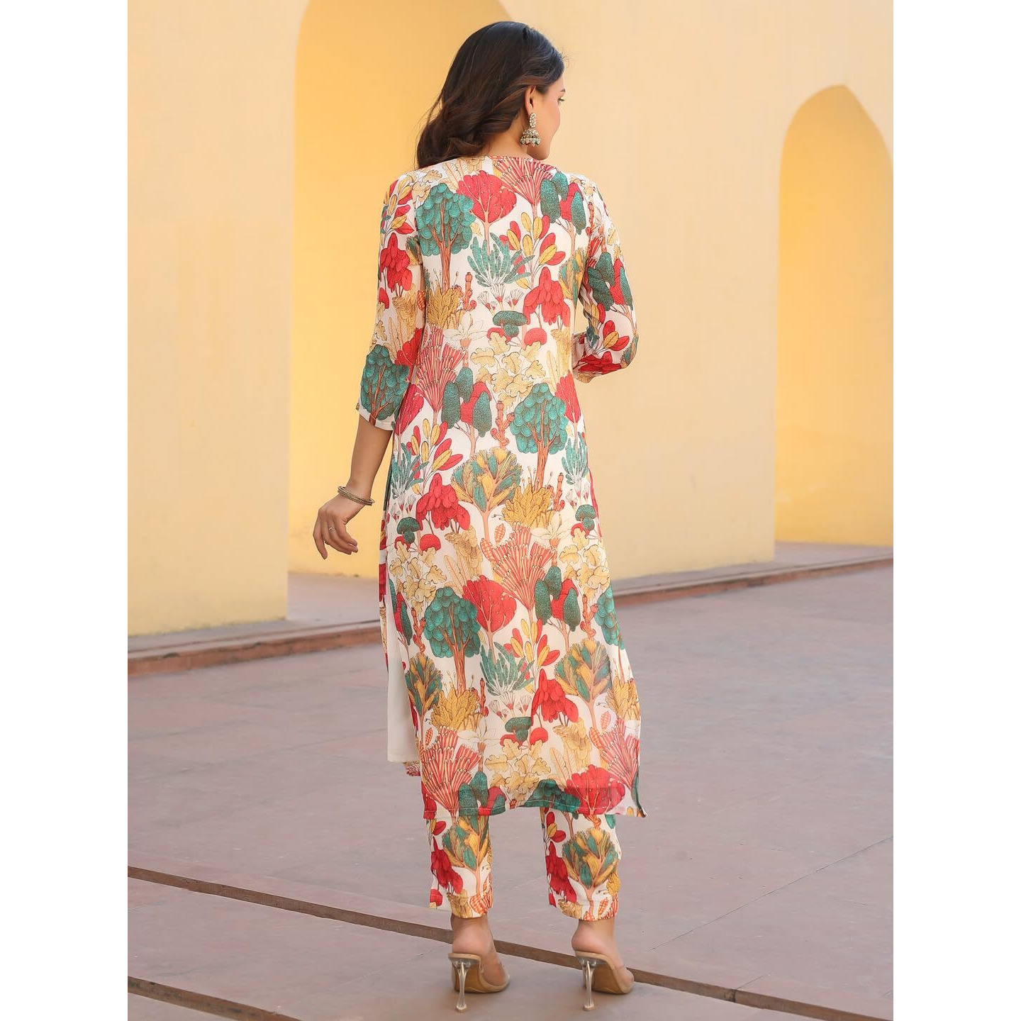 Gosriki Women's Rayon Blend Straight Printed Kurta With Pant (Samlok White-Gs_Xl_White_X-Large)