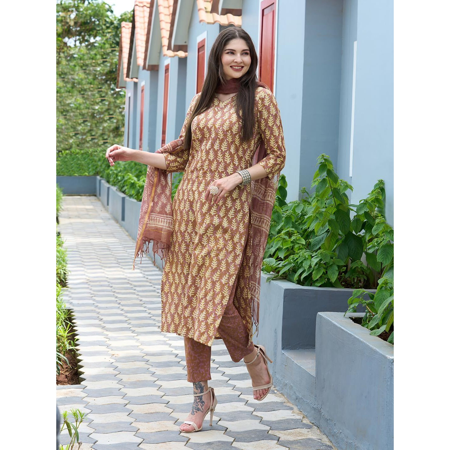 Gosriki Women's Cotton Blend Straight Printed Kurta With Pant & Dupatta (Nasi Peach-Gs_L_Peach_Large)